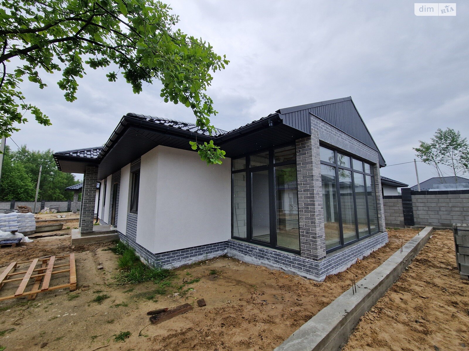 одноэтажный дом с отоплением, 118 кв. м, газобетон. Продажа в Ворзеле фото 1 одноэтажный дом с отоплением, 118 кв. м, газобетон. Продажа в Ворзеле фото 1