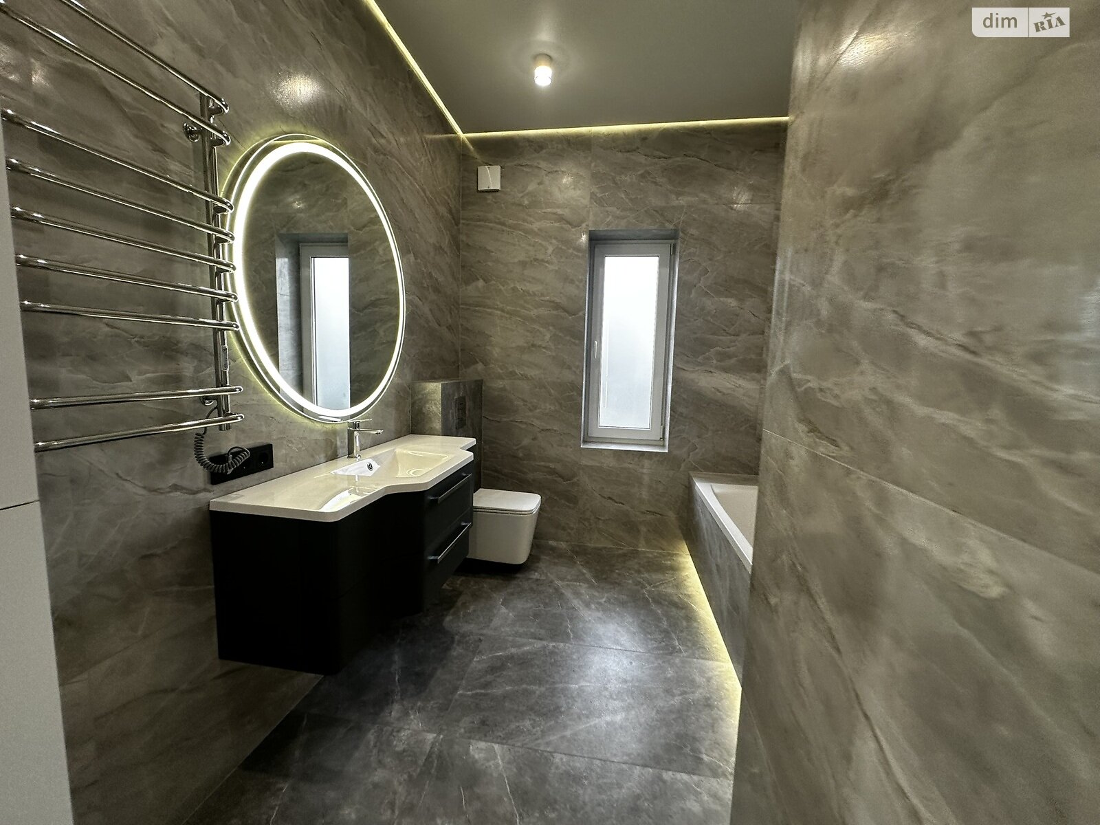 одноэтажный дом с ремонтом, 103 кв. м, кирпич. Продажа в Ворзеле фото 1