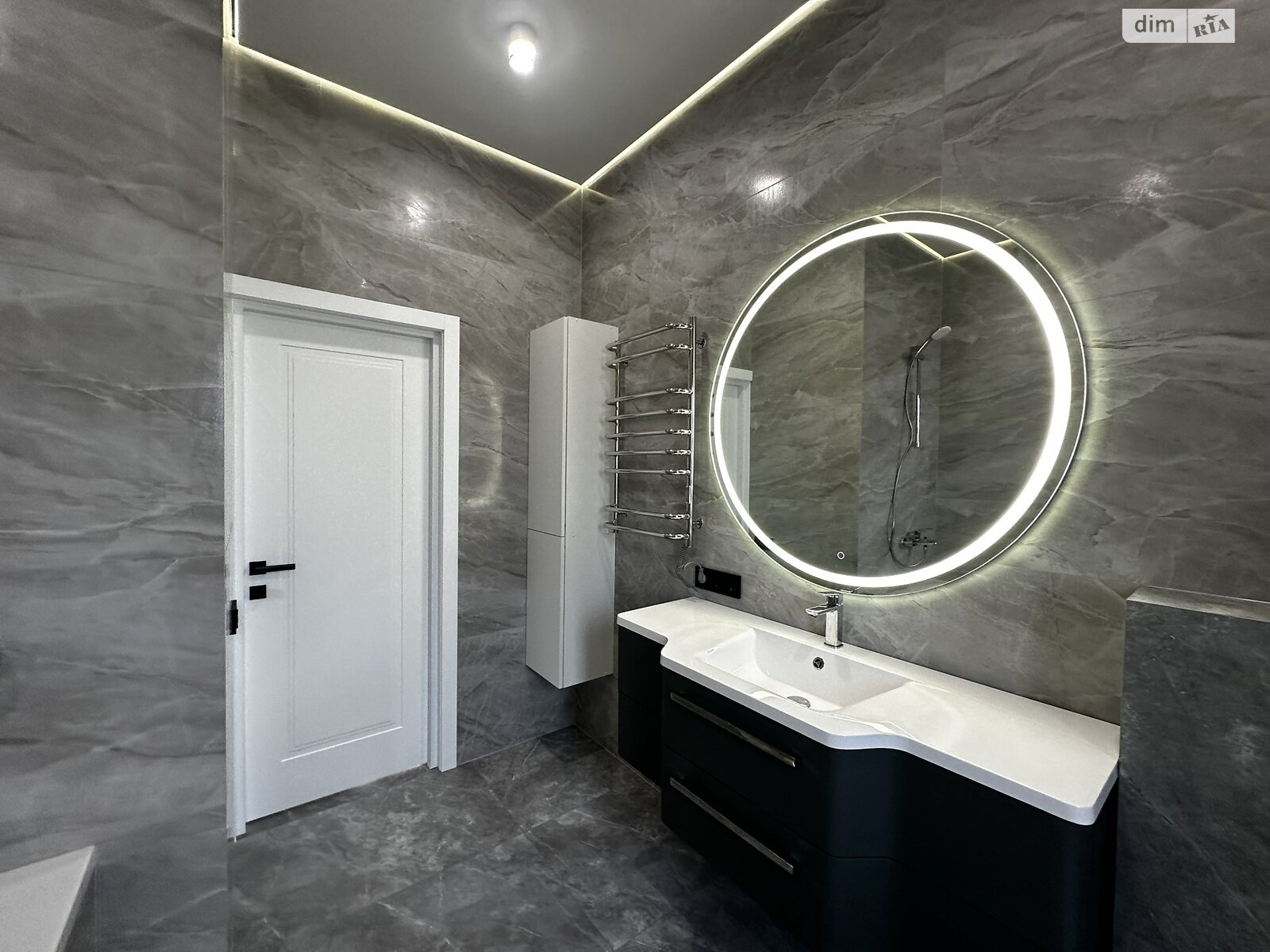 одноэтажный дом с ремонтом, 103 кв. м, кирпич. Продажа в Ворзеле фото 1