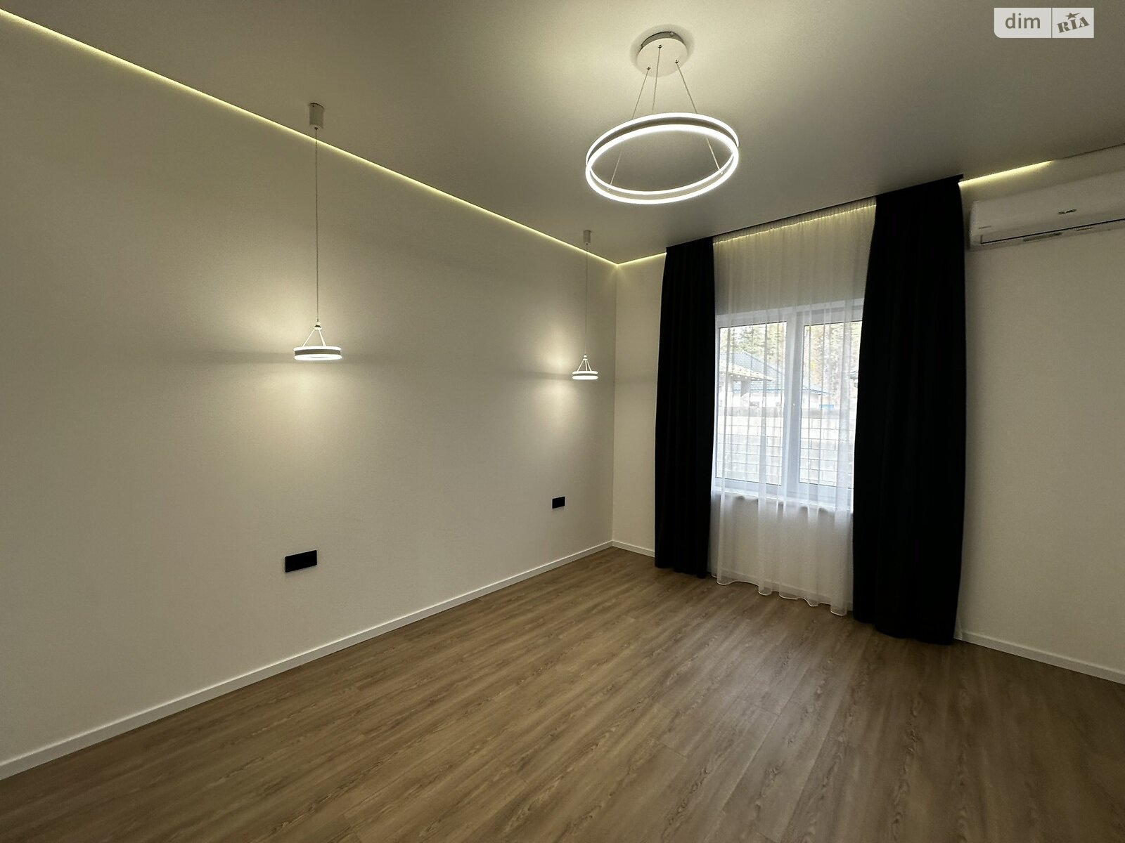 одноэтажный дом с ремонтом, 103 кв. м, кирпич. Продажа в Ворзеле фото 1