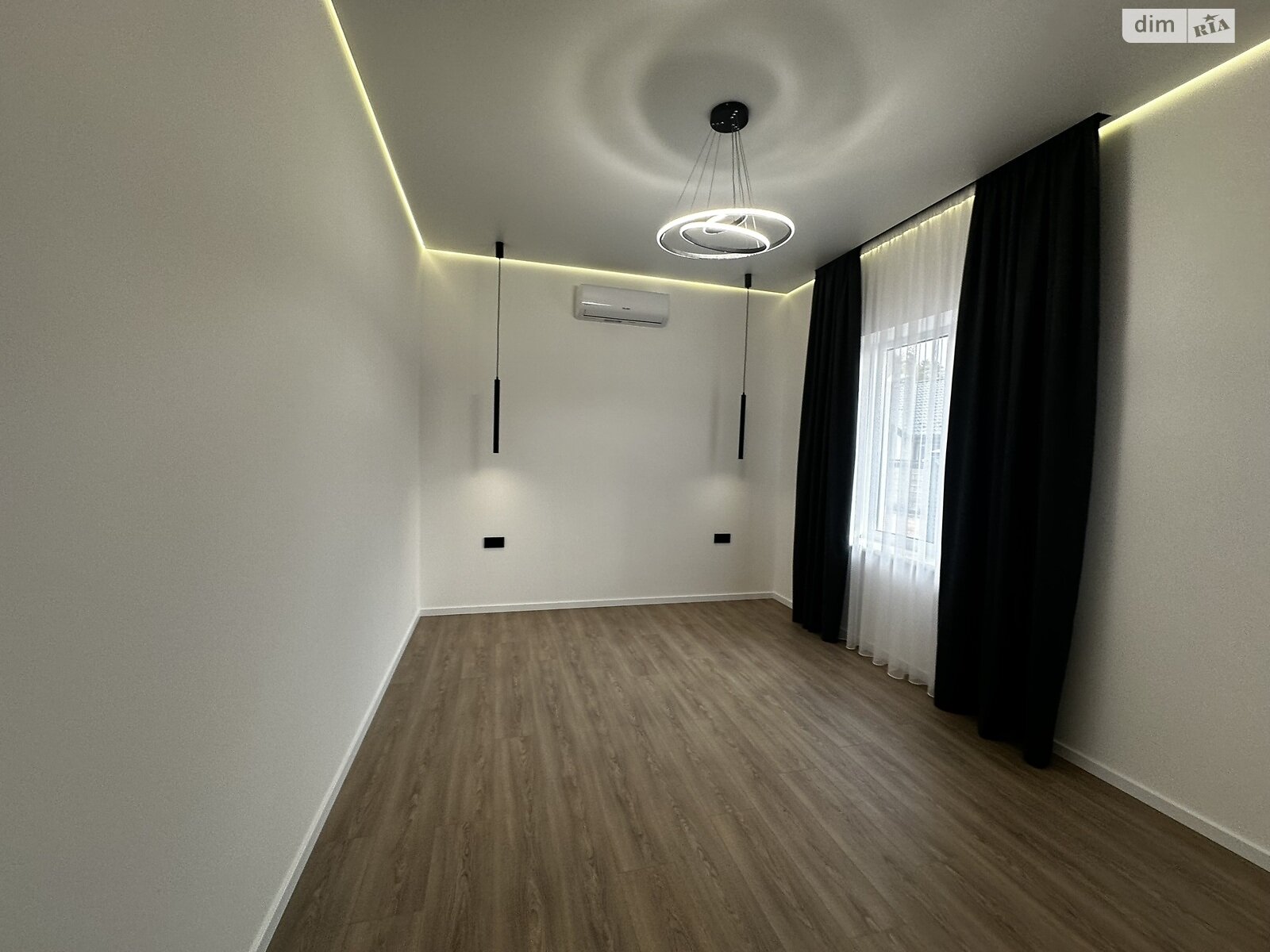 одноэтажный дом с ремонтом, 103 кв. м, кирпич. Продажа в Ворзеле фото 1