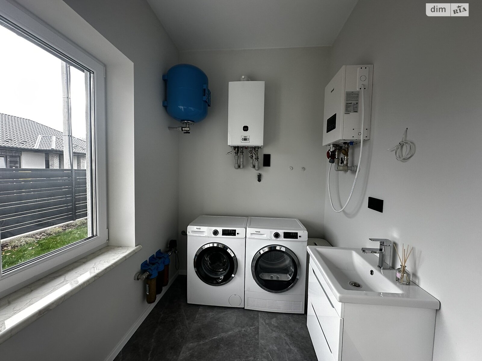 одноэтажный дом с ремонтом, 103 кв. м, кирпич. Продажа в Ворзеле фото 1