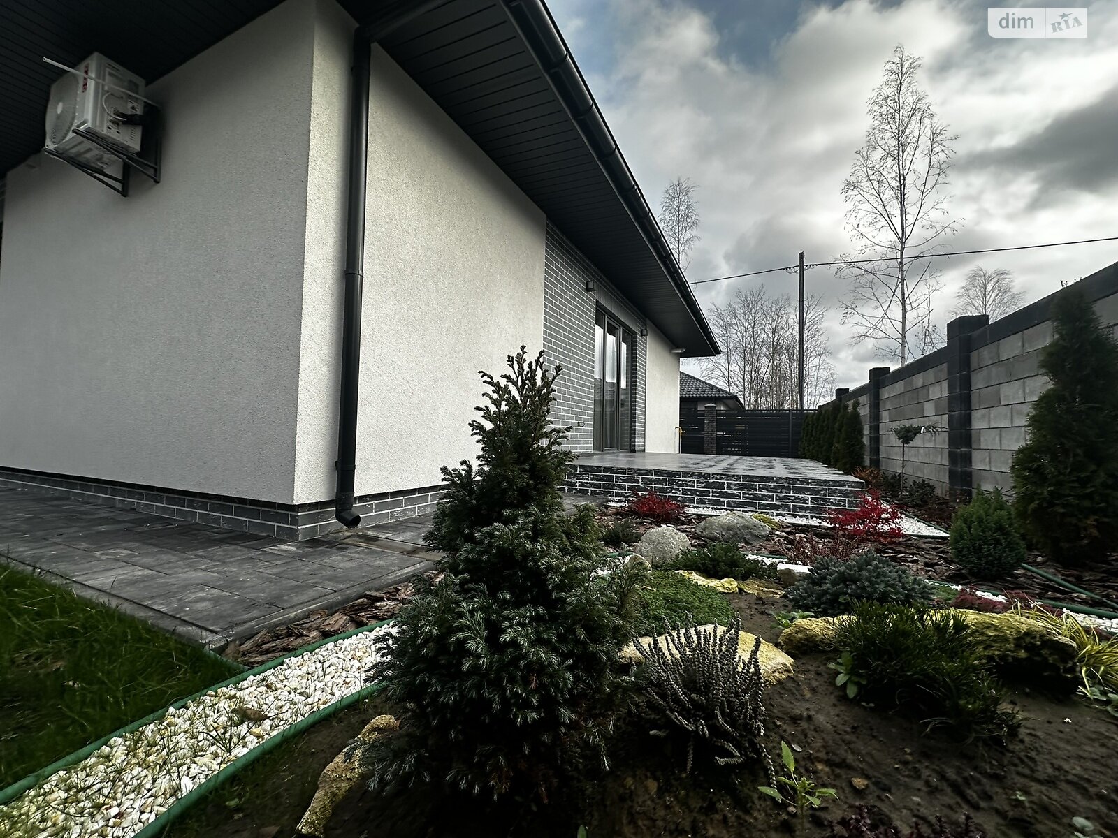 одноэтажный дом с ремонтом, 103 кв. м, кирпич. Продажа в Ворзеле фото 1