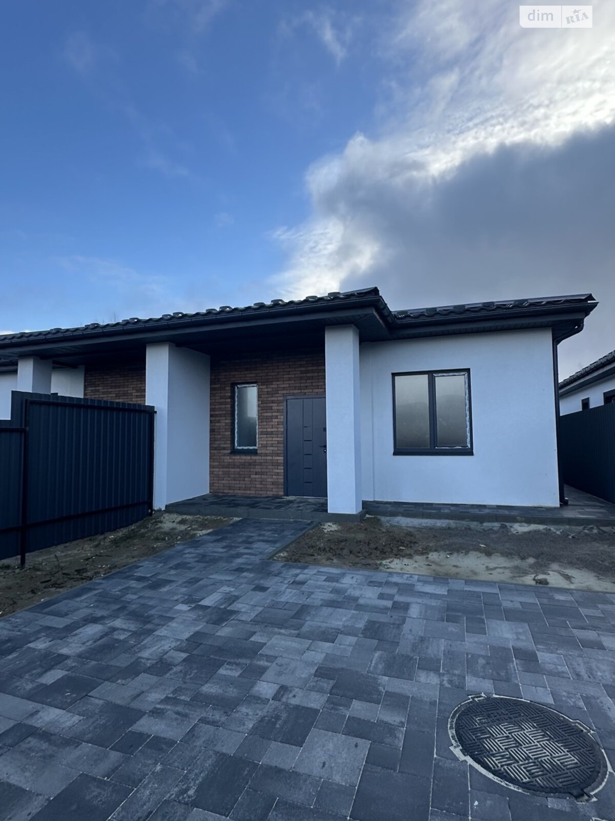 одноэтажный дом, 80 кв. м, кирпич. Продажа в Ворзеле фото 1 одноэтажный дом, 80 кв. м, кирпич. Продажа в Ворзеле фото 1