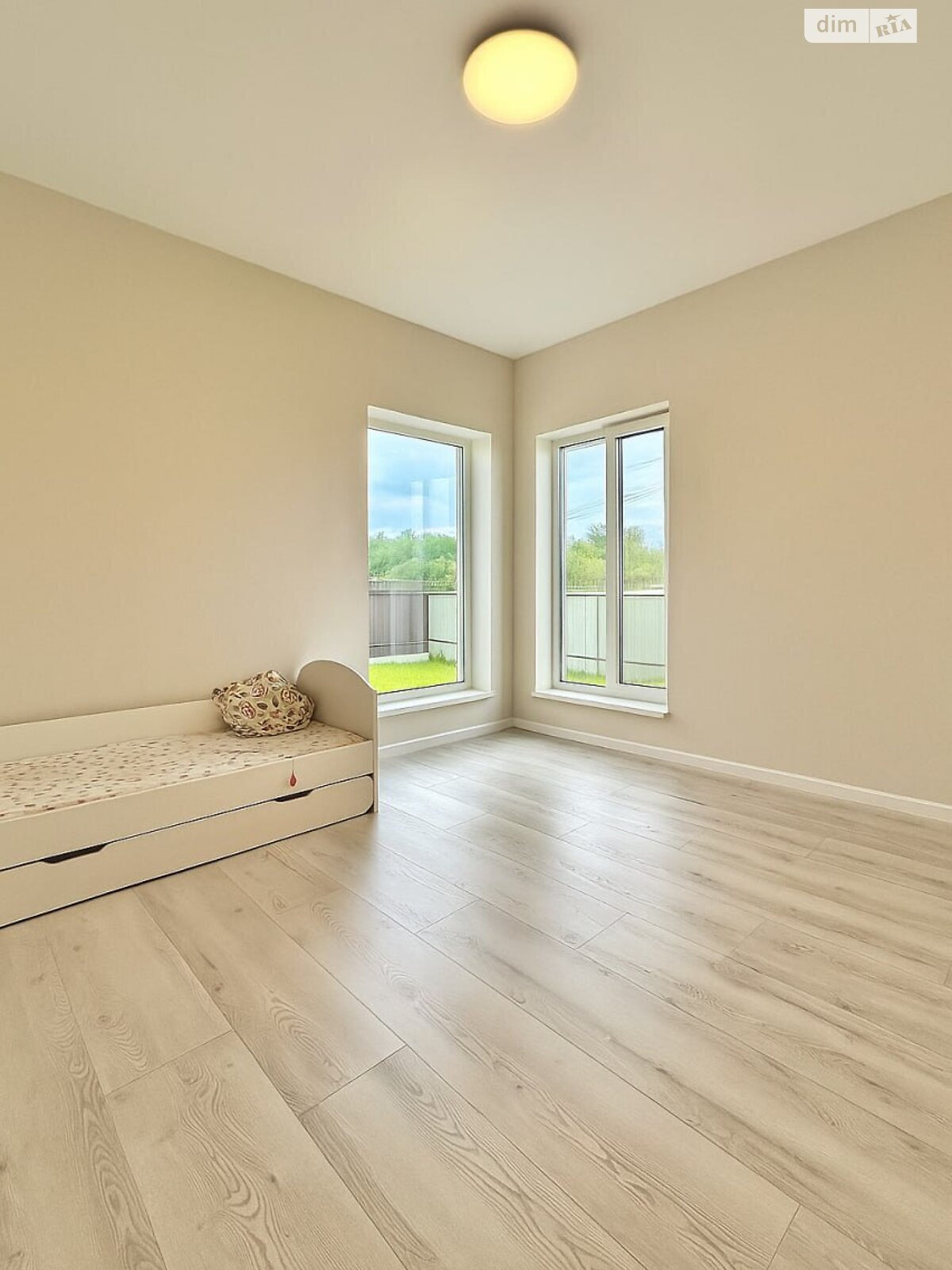 одноэтажный дом с ремонтом, 115.9 кв. м, газобетон. Продажа в Михайловке-Рубежовке фото 1