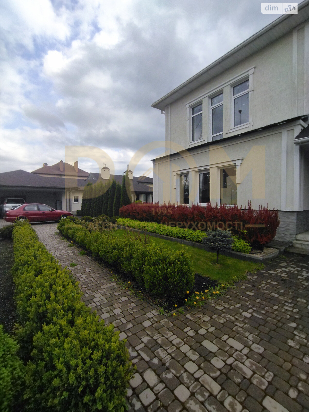 двухэтажный дом с балконом, 370.1 кв. м, керамический кирпич. Продажа в Михайловке-Рубежовке фото 1