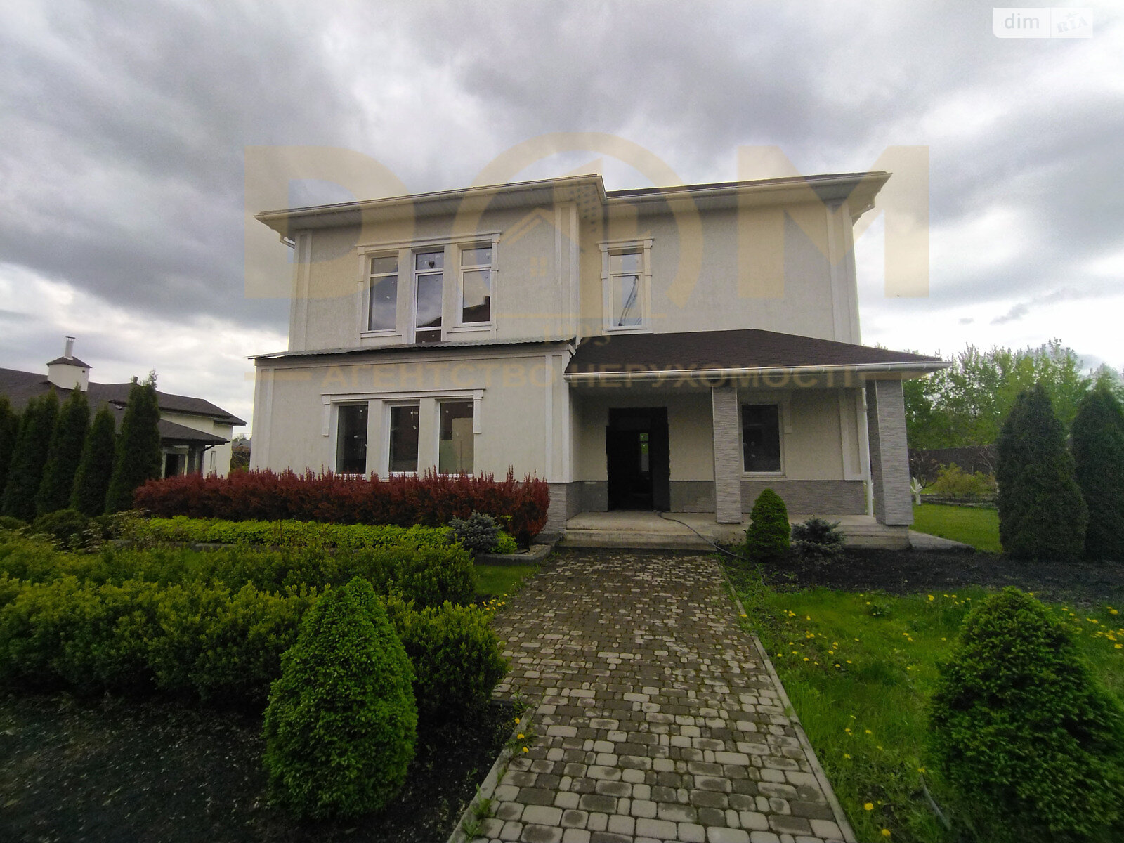 двухэтажный дом с балконом, 370.1 кв. м, керамический кирпич. Продажа в Михайловке-Рубежовке фото 1