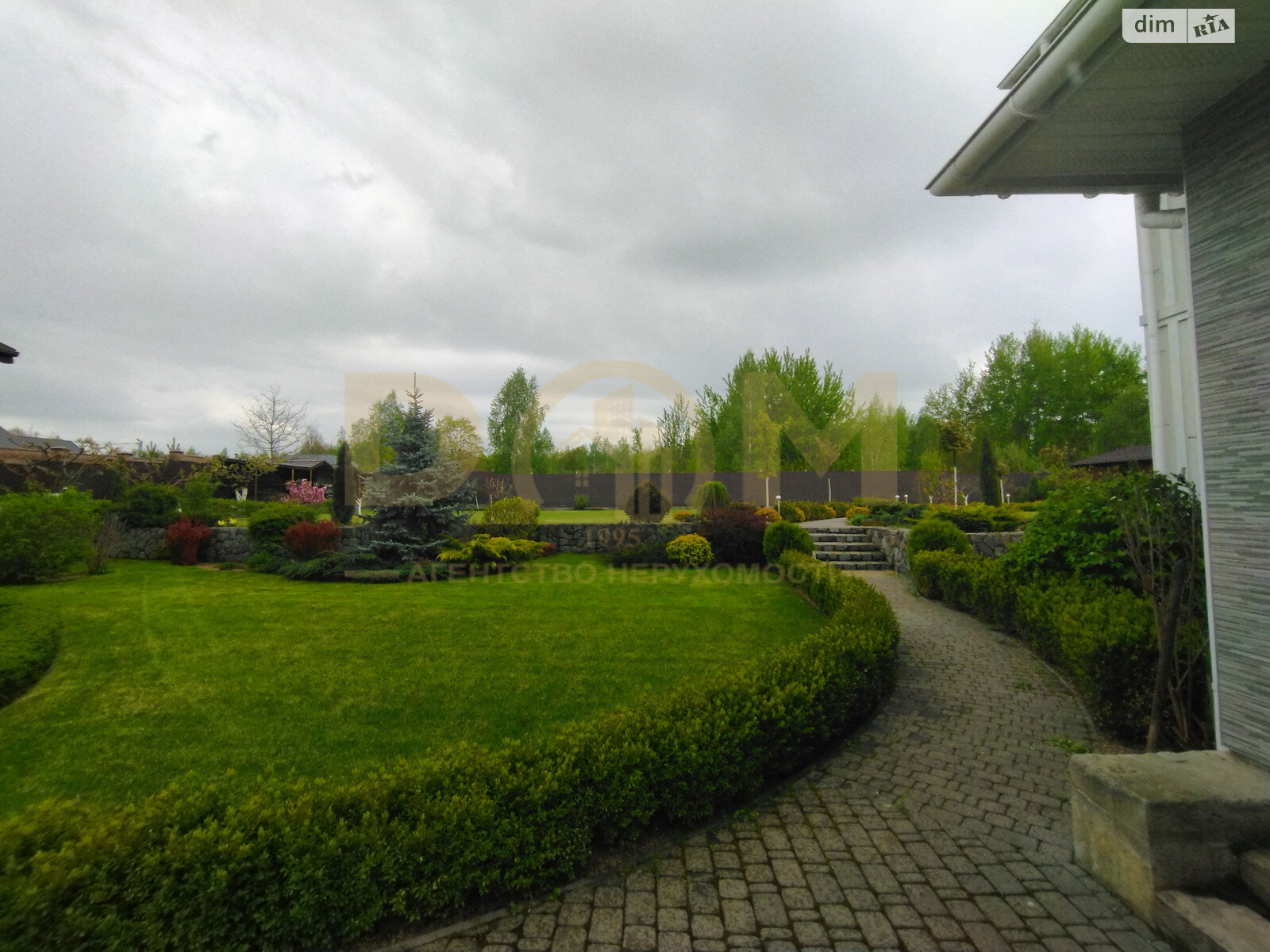 двухэтажный дом с балконом, 370.1 кв. м, керамический кирпич. Продажа в Михайловке-Рубежовке фото 1