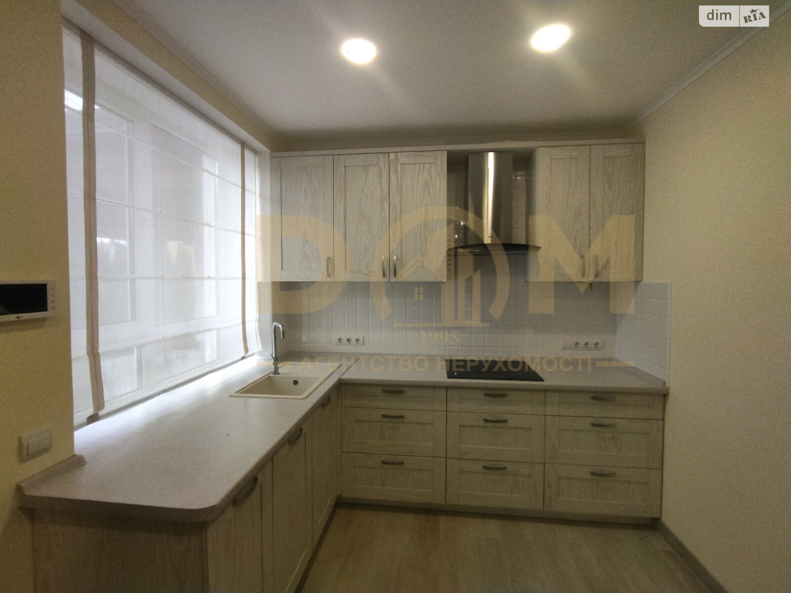 двухэтажный дом с балконом, 370.1 кв. м, керамический кирпич. Продажа в Михайловке-Рубежовке фото 1