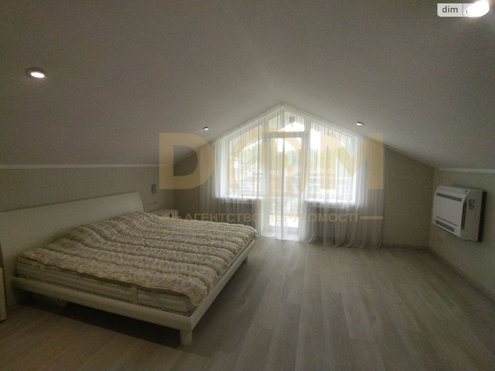 двухэтажный дом с балконом, 370.1 кв. м, керамический кирпич. Продажа в Михайловке-Рубежовке фото 1