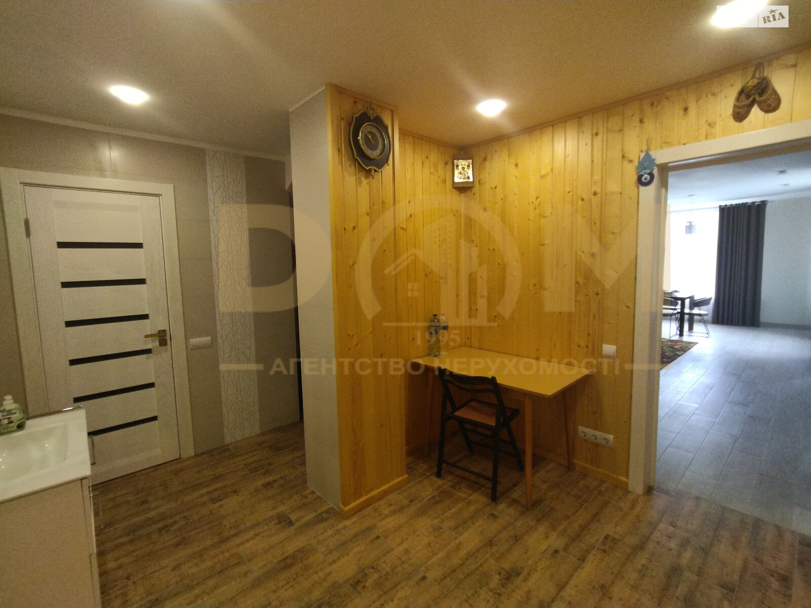 двухэтажный дом с балконом, 370.1 кв. м, керамический кирпич. Продажа в Михайловке-Рубежовке фото 1