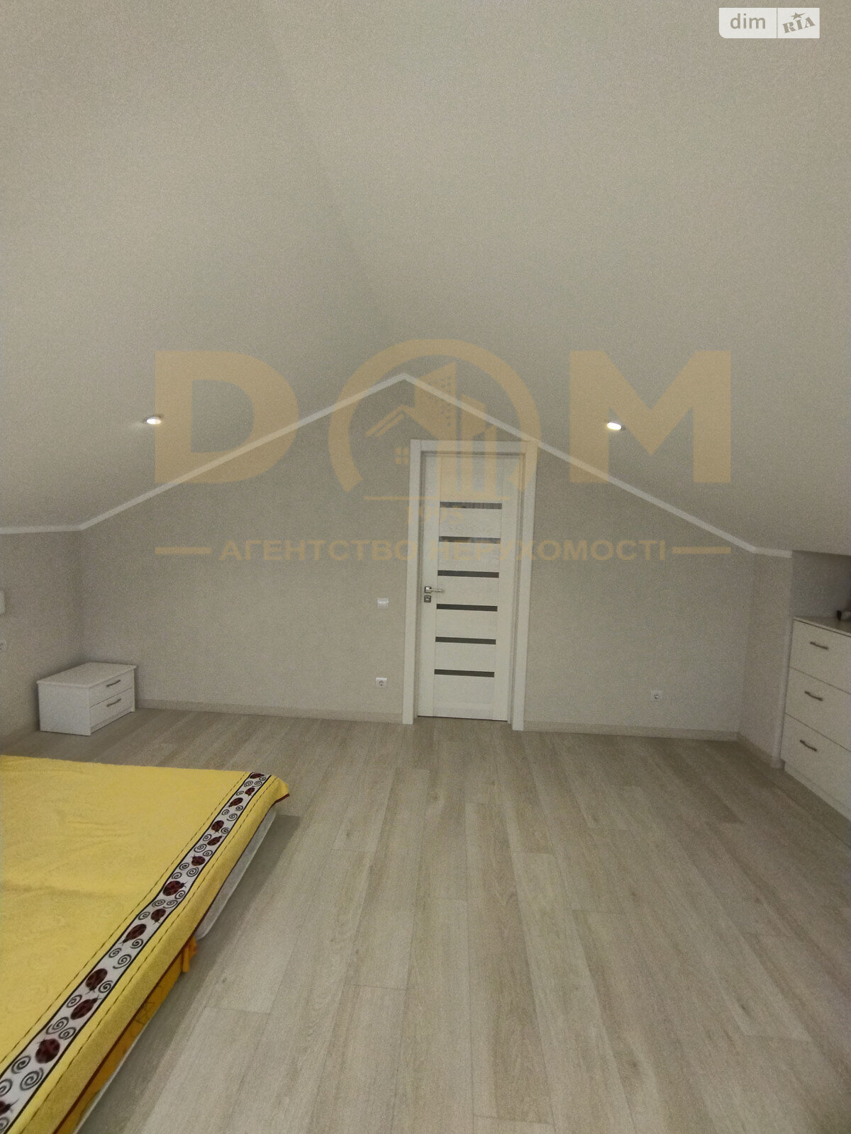 двухэтажный дом с балконом, 370.1 кв. м, керамический кирпич. Продажа в Михайловке-Рубежовке фото 1