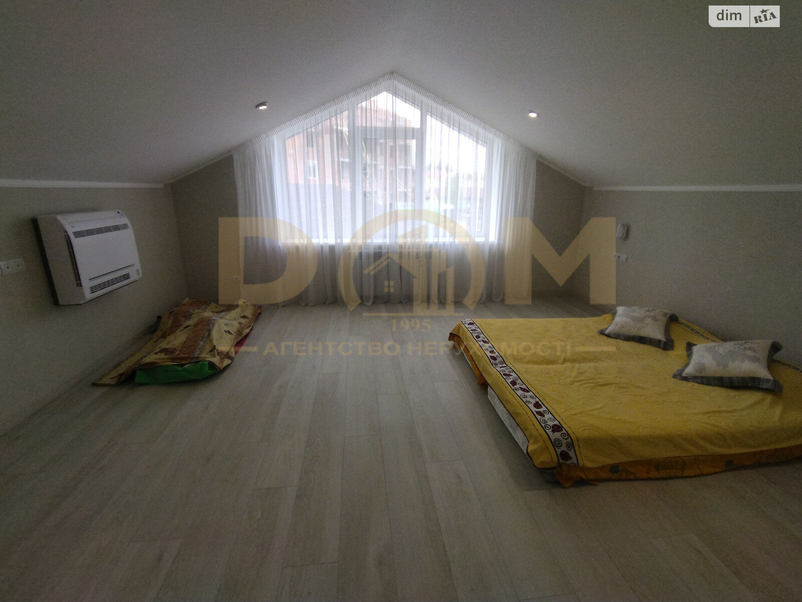 двухэтажный дом с балконом, 370.1 кв. м, керамический кирпич. Продажа в Михайловке-Рубежовке фото 1