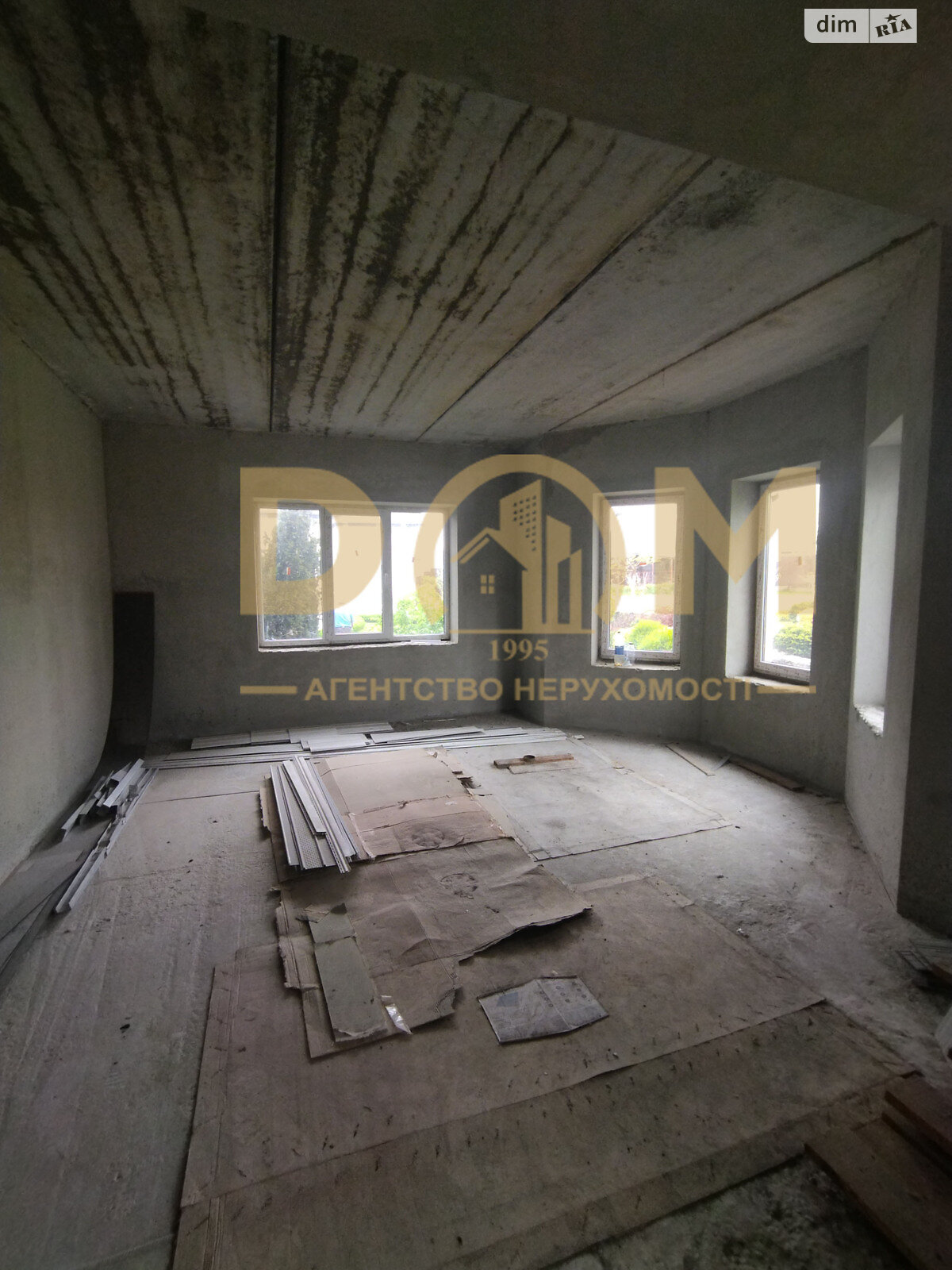 двухэтажный дом с балконом, 370.1 кв. м, керамический кирпич. Продажа в Михайловке-Рубежовке фото 1