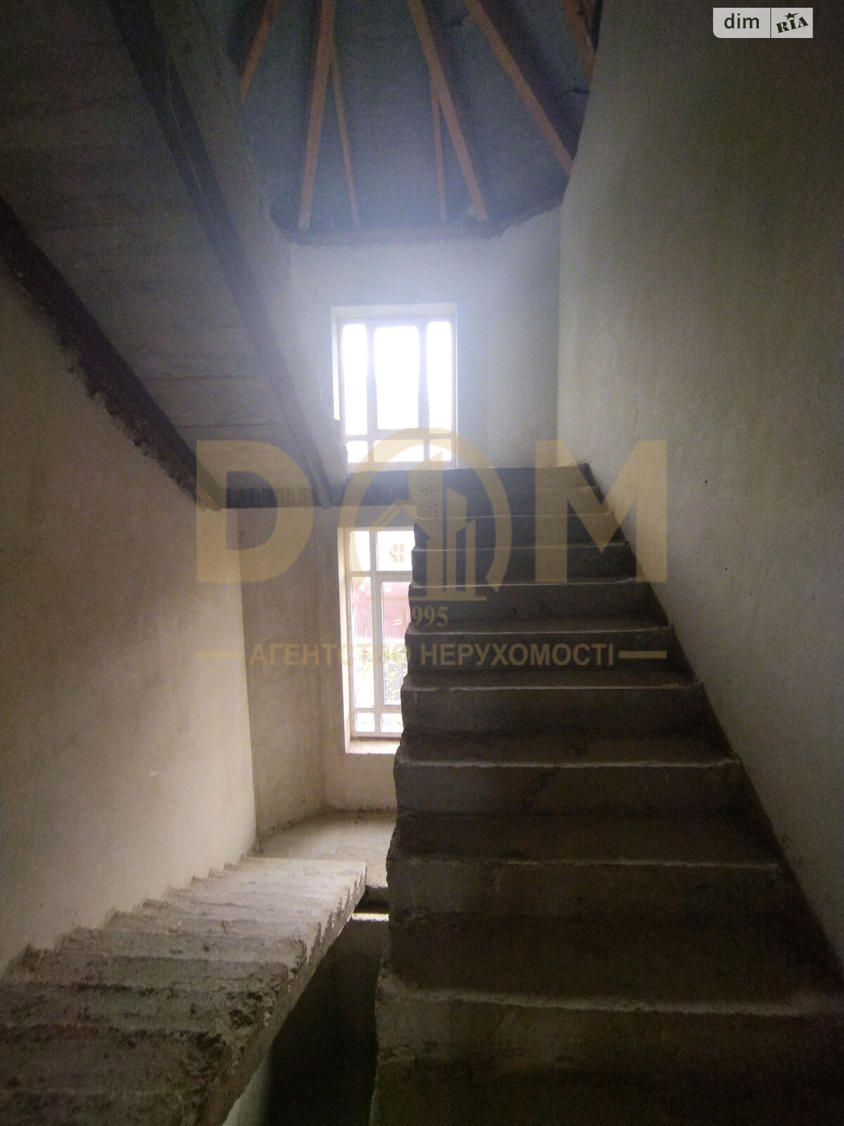 двухэтажный дом с балконом, 370.1 кв. м, керамический кирпич. Продажа в Михайловке-Рубежовке фото 1