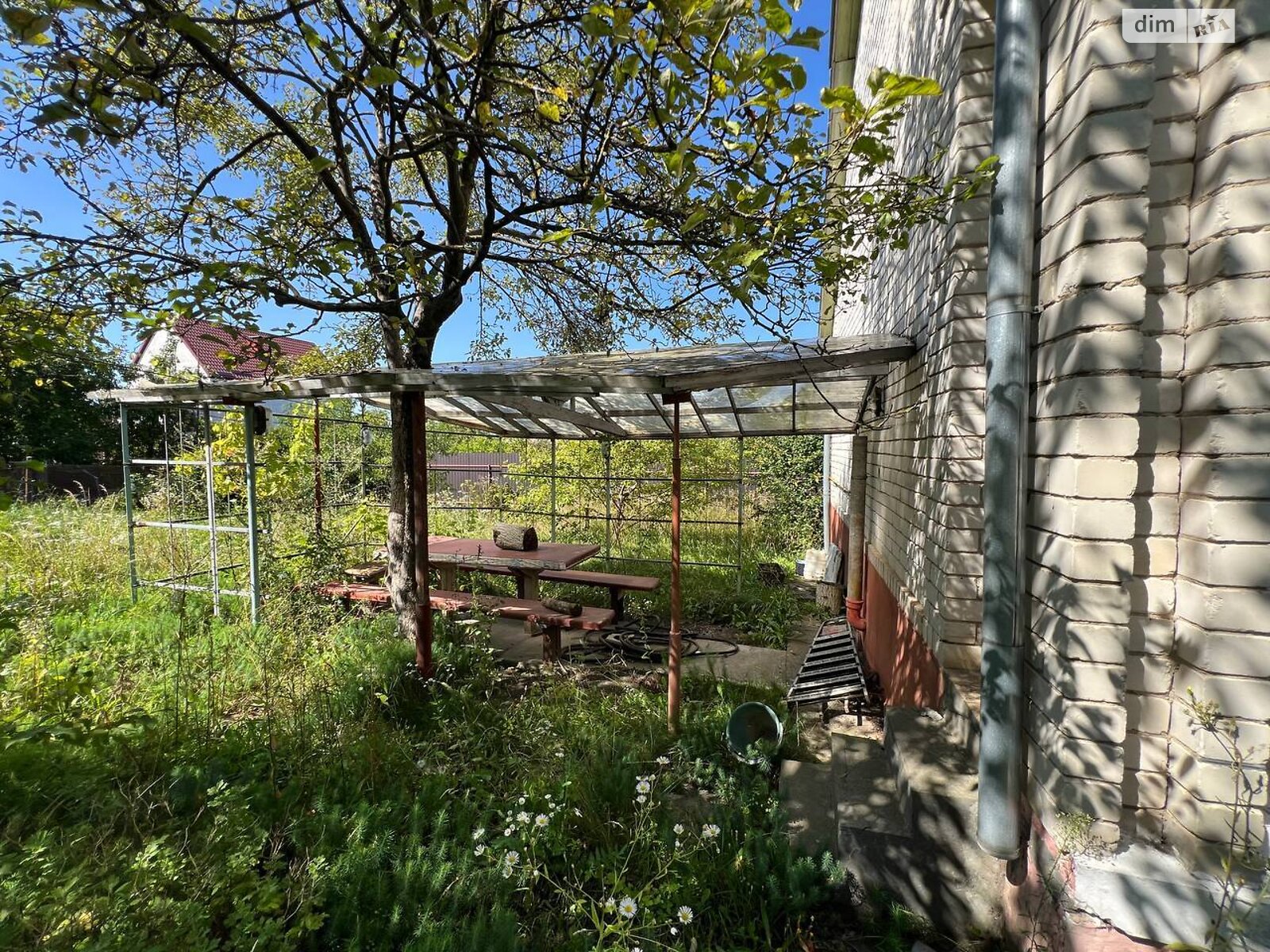 двухэтажный дом с гаражом, 109 кв. м, кирпич. Продажа в Выдровые Долы фото 1