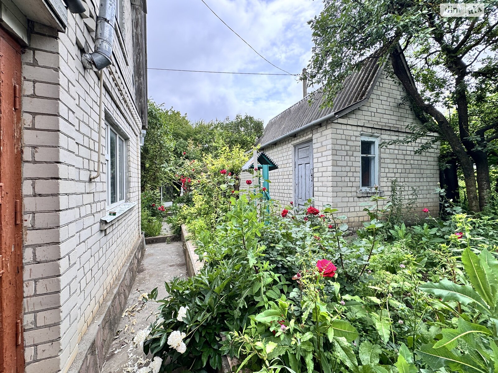 двухэтажный дом с гаражом, 95 кв. м, кирпич. Продажа в Выдровые Долы фото 1 двухэтажный дом с гаражом, 95 кв. м, кирпич. Продажа в Выдровые Долы фото 1