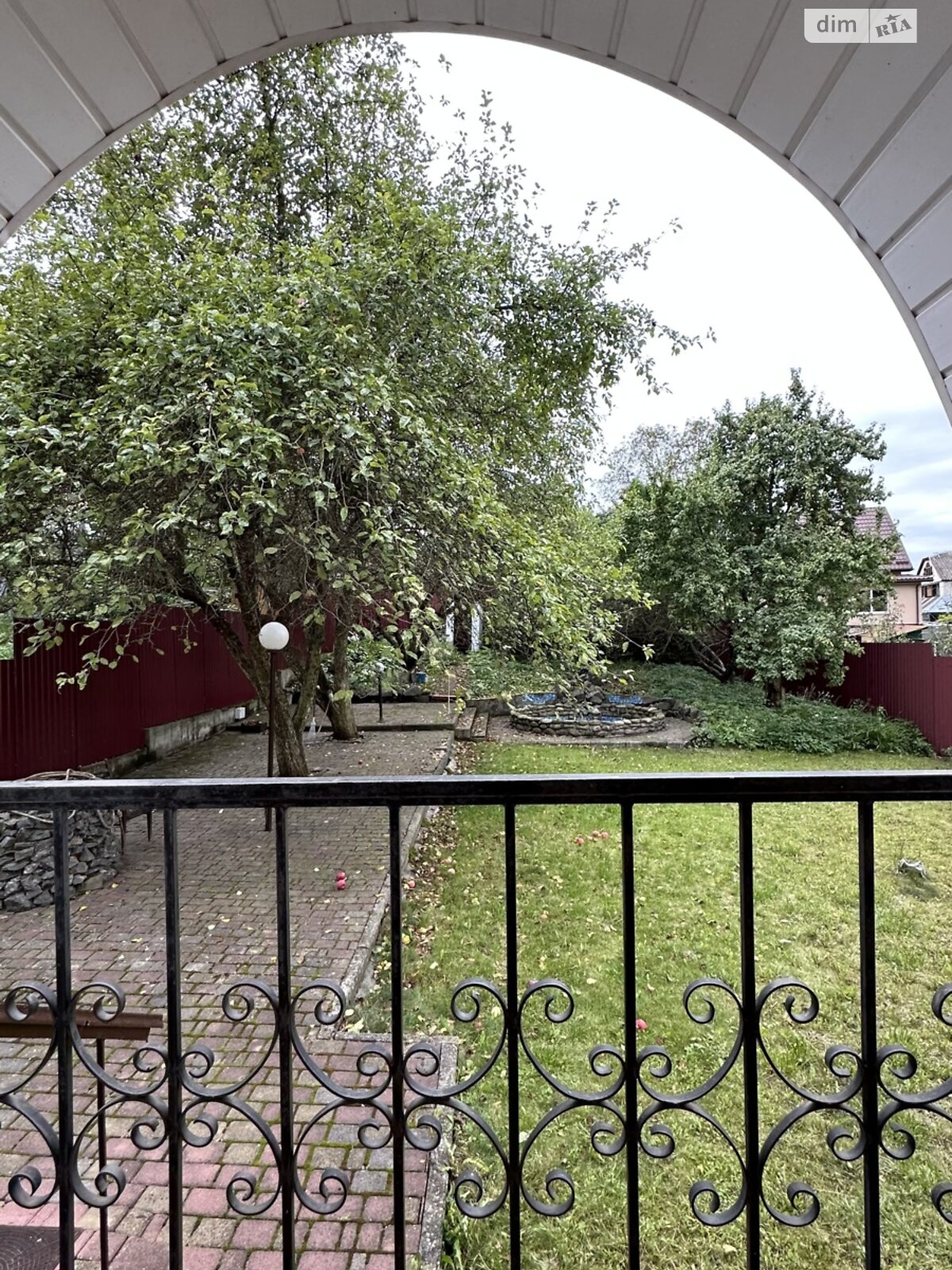 двухэтажный дом с верандой, 50.4 кв. м, кирпич. Продажа в Выдровые Долы фото 1