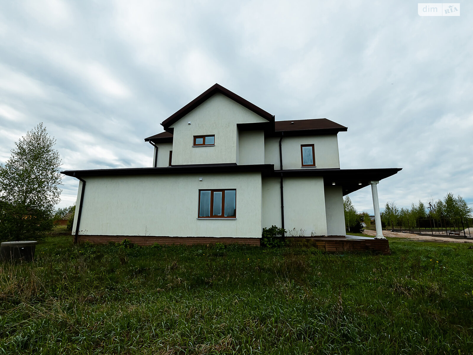 двоповерховий будинок з ремонтом, 247.7 кв. м, цегла. Продаж у Вишеграді фото 1 двоповерховий будинок з ремонтом, 247.7 кв. м, цегла. Продаж у Вишеграді фото 1