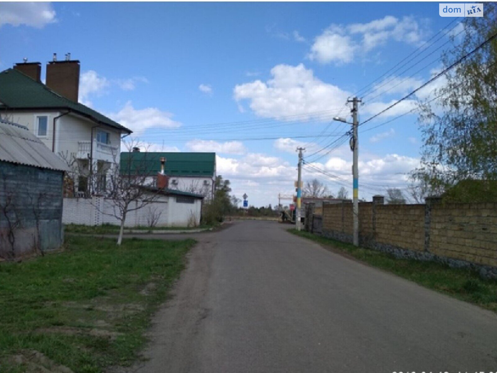 трехэтажный дом, 200 кв. м, кирпич. Продажа в Хотяновке фото 1 трехэтажный дом, 200 кв. м, кирпич. Продажа в Хотяновке фото 1