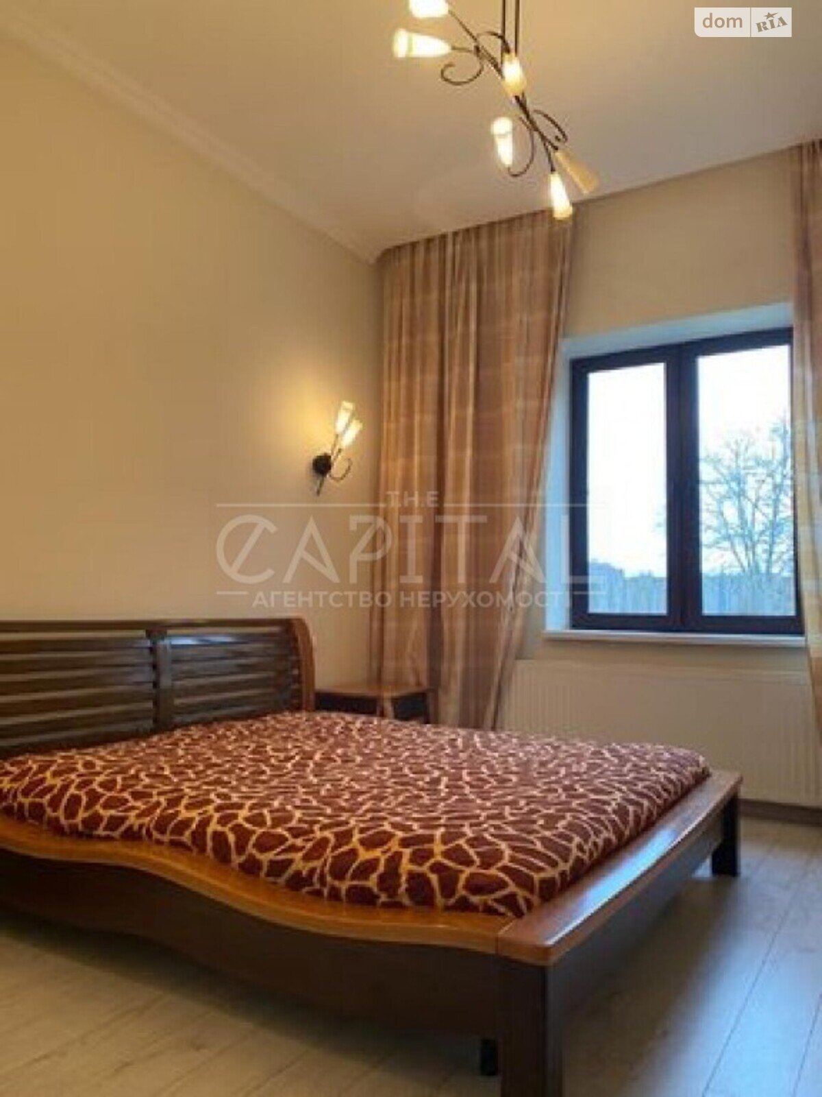 триповерховий будинок, 420 кв. м, цегла. Продаж у Лебедівці фото 1 триповерховий будинок, 420 кв. м, цегла. Продаж у Лебедівці фото 1