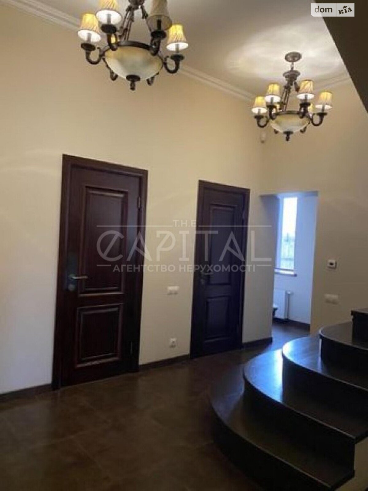 триповерховий будинок, 420 кв. м, цегла. Продаж у Лебедівці фото 1 триповерховий будинок, 420 кв. м, цегла. Продаж у Лебедівці фото 1