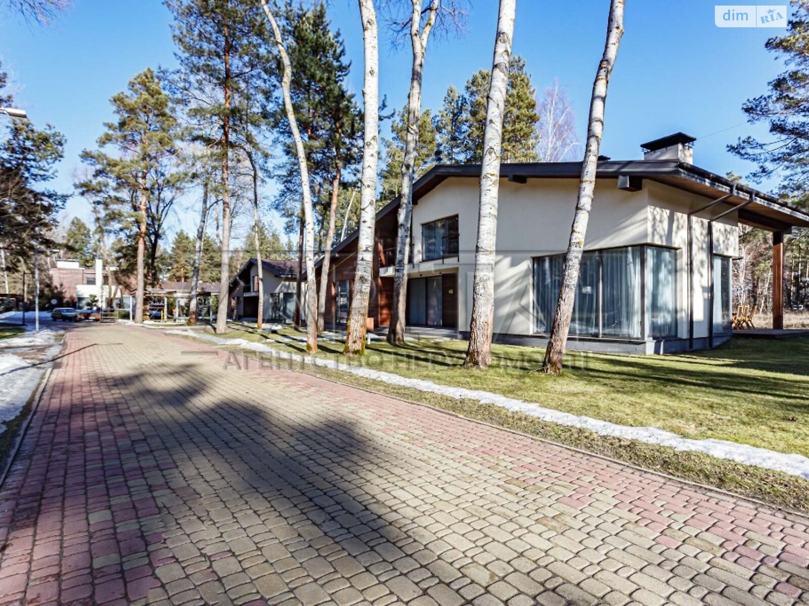 двухэтажный дом с верандой, 334 кв. м, кирпич. Продажа в Лебедевке фото 1 двухэтажный дом с верандой, 334 кв. м, кирпич. Продажа в Лебедевке фото 1