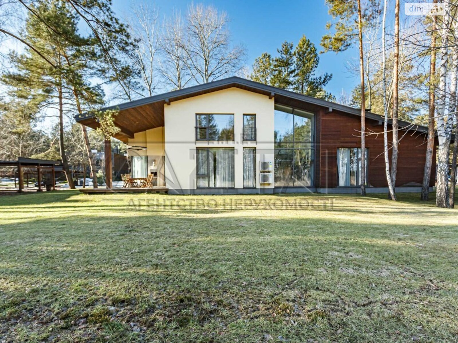 двухэтажный дом с верандой, 334 кв. м, кирпич. Продажа в Лебедевке фото 1 двухэтажный дом с верандой, 334 кв. м, кирпич. Продажа в Лебедевке фото 1