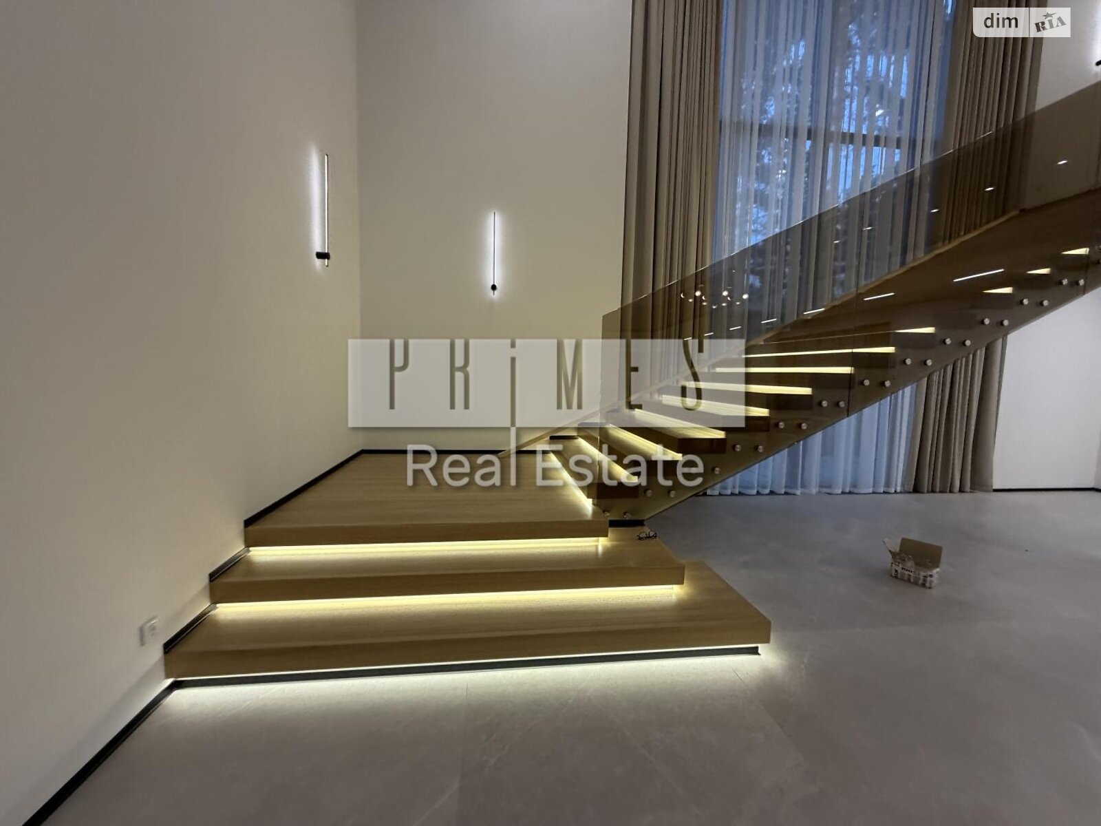 двухэтажный дом с гаражом, 1200 кв. м, кирпич. Продажа в Вышгороде район Межигорья фото 1 двухэтажный дом с гаражом, 1200 кв. м, кирпич. Продажа в Вышгороде район Межигорья фото 1