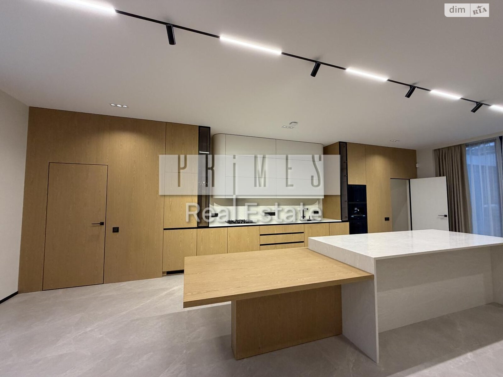 двухэтажный дом с гаражом, 1200 кв. м, кирпич. Продажа в Вышгороде район Межигорья фото 1 двухэтажный дом с гаражом, 1200 кв. м, кирпич. Продажа в Вышгороде район Межигорья фото 1