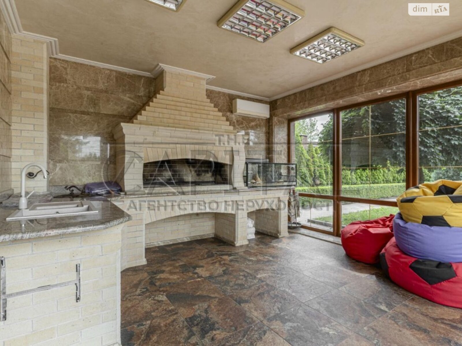 двоповерховий будинок бесідка, 503 кв. м, цегла. Продаж у Осещині фото 1 двоповерховий будинок бесідка, 503 кв. м, цегла. Продаж у Осещині фото 1