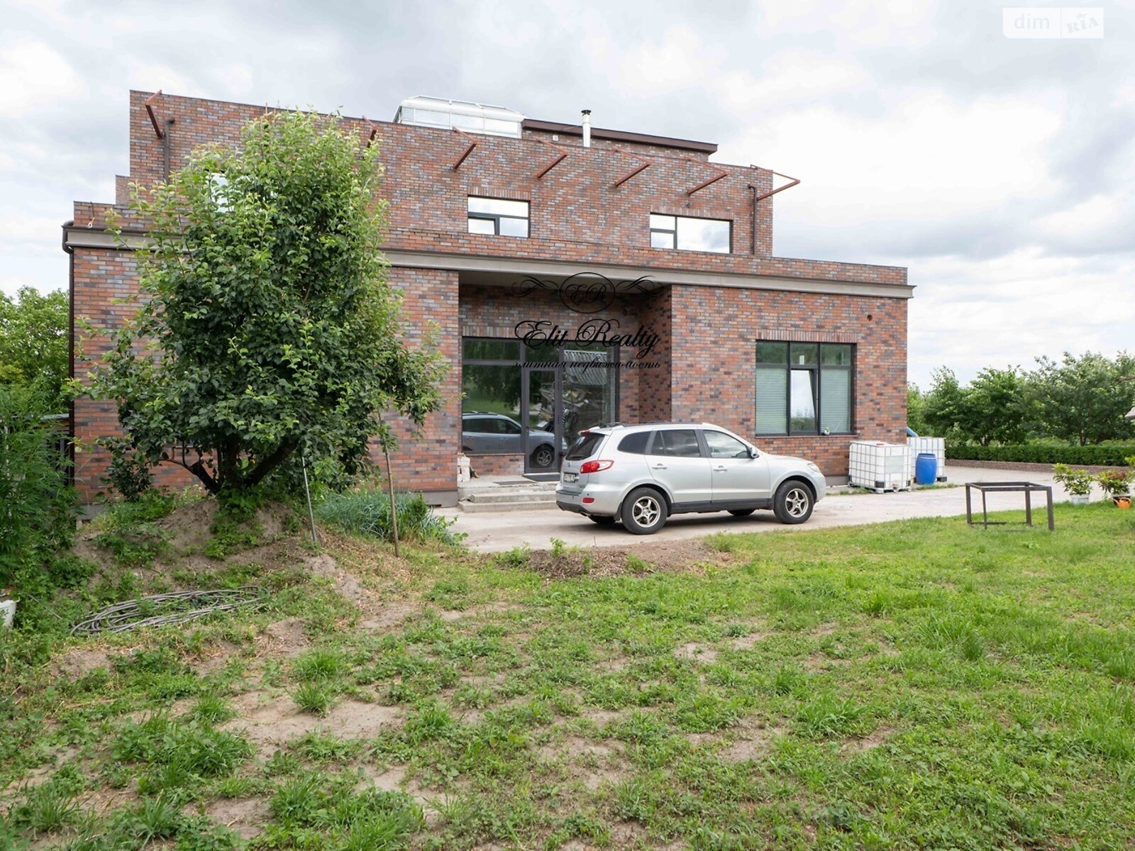двоповерховий будинок з опаленням, 1035 кв. м, цегла. Продаж в Вишгороді, район Вишгород фото 1 двоповерховий будинок з опаленням, 1035 кв. м, цегла. Продаж в Вишгороді, район Вишгород фото 1