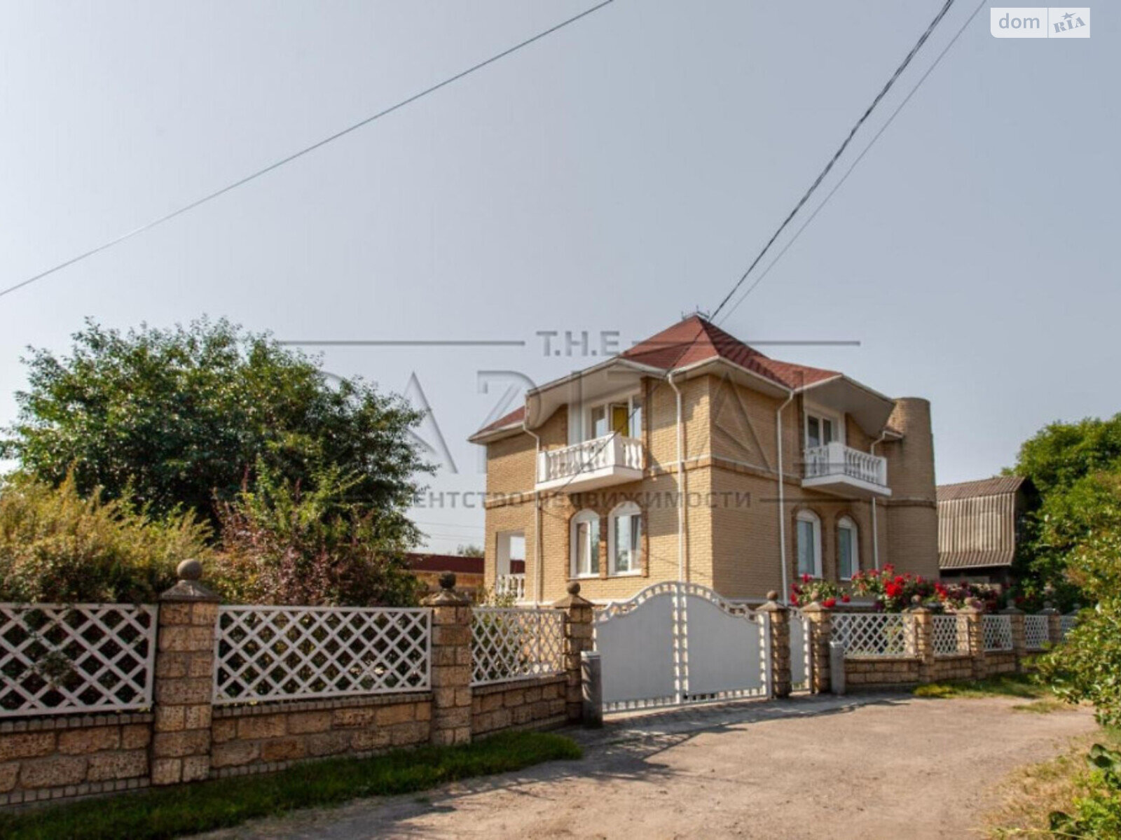 трехэтажный дом с балконом, 210 кв. м, монолитно-блочный. Продажа в Вышгороде район Вышгород фото 1