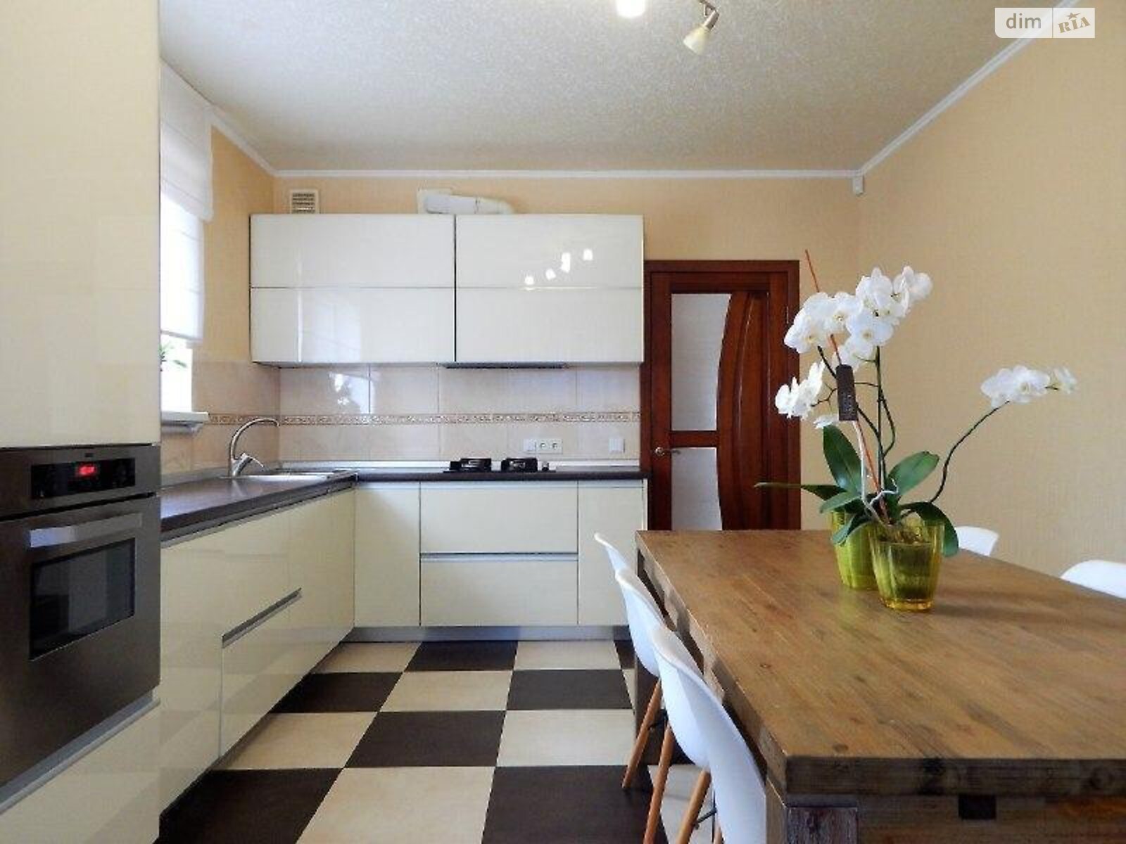 трехэтажный дом, 276 кв. м, пенобетон. Продажа в Высоком фото 1