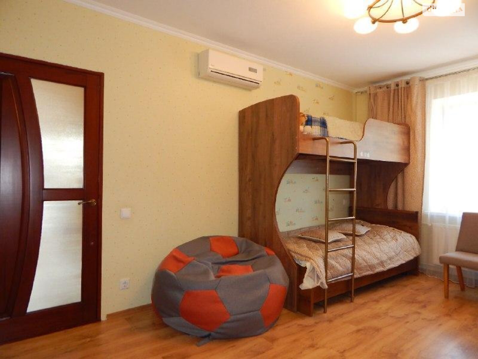 трехэтажный дом, 276 кв. м, пенобетон. Продажа в Высоком фото 1