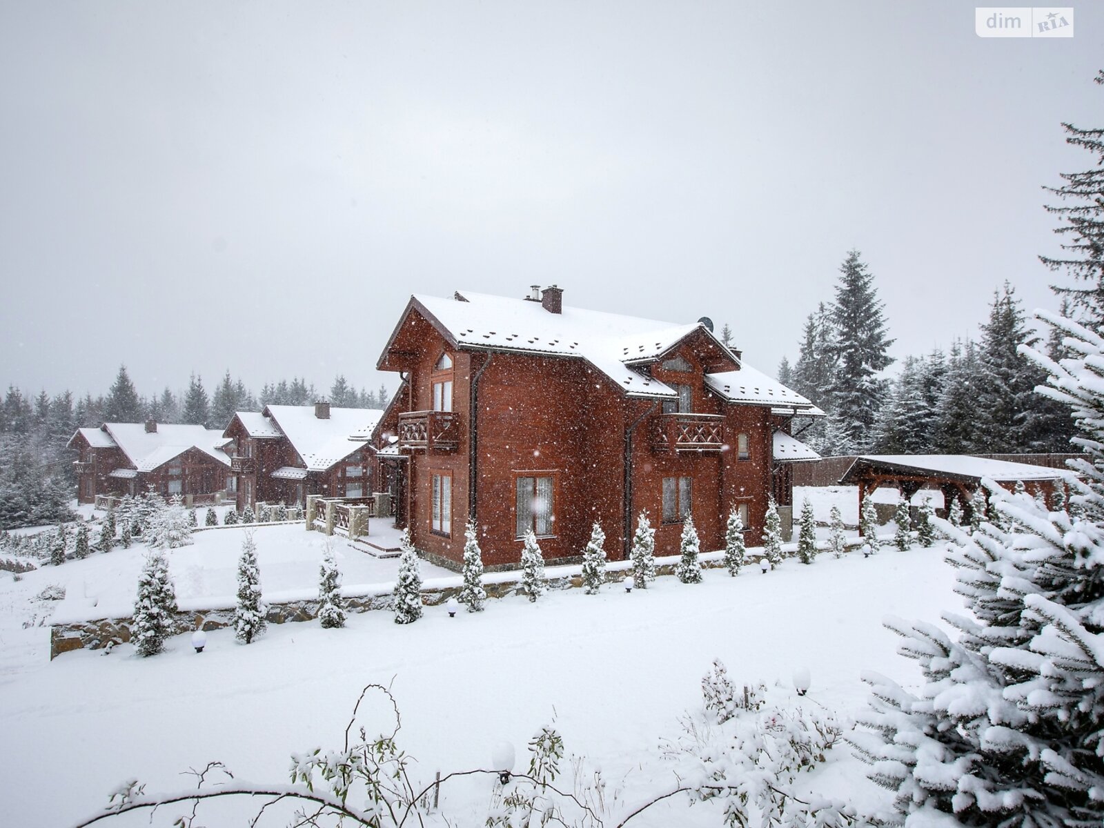 двухэтажный дом с отоплением, 225 кв. м, сруб. Продажа в Яблунице фото 1