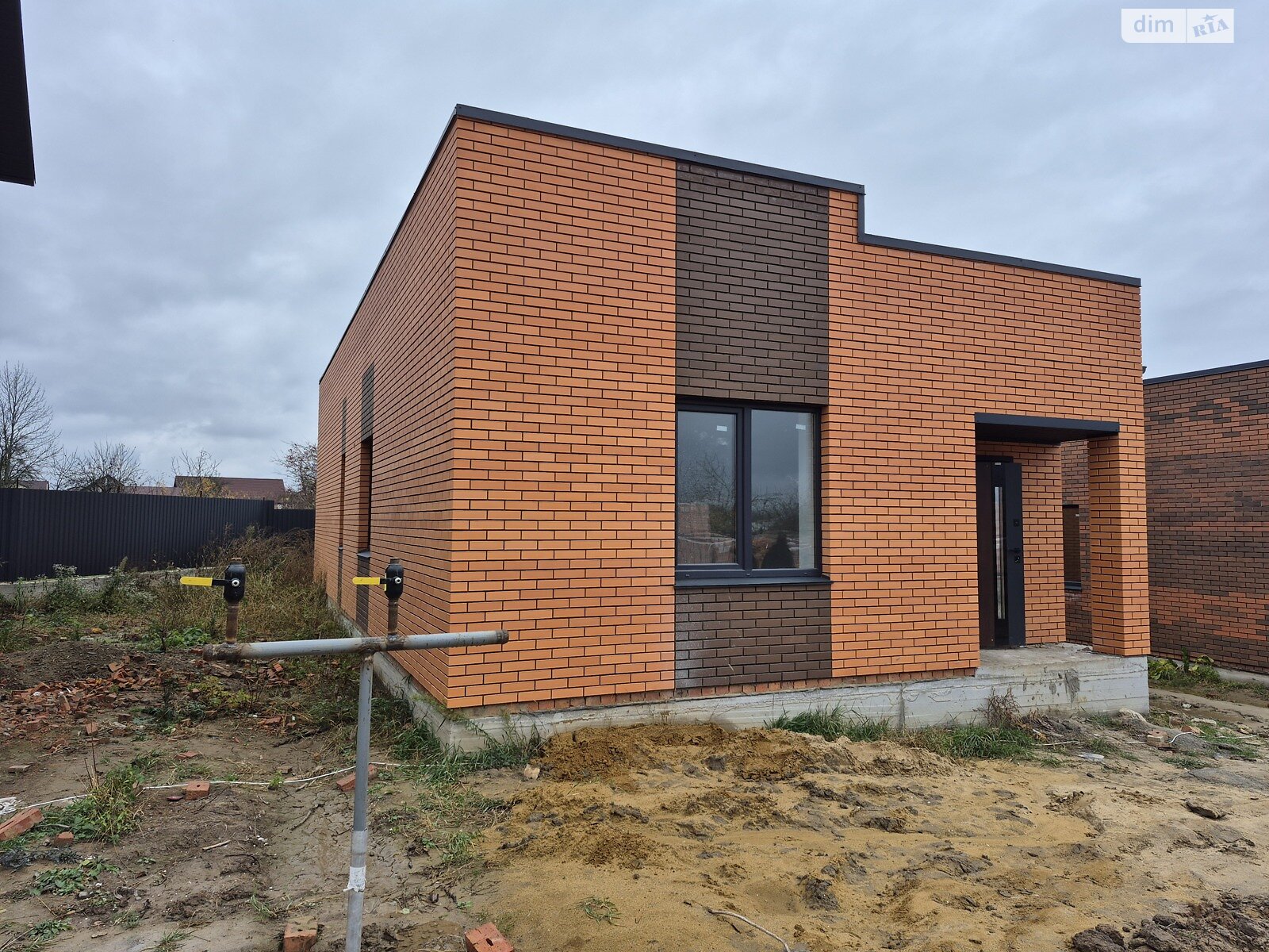 одноэтажный дом с отоплением, 85 кв. м, кирпич. Продажа в Якушинцах фото 1 одноэтажный дом с отоплением, 85 кв. м, кирпич. Продажа в Якушинцах фото 1