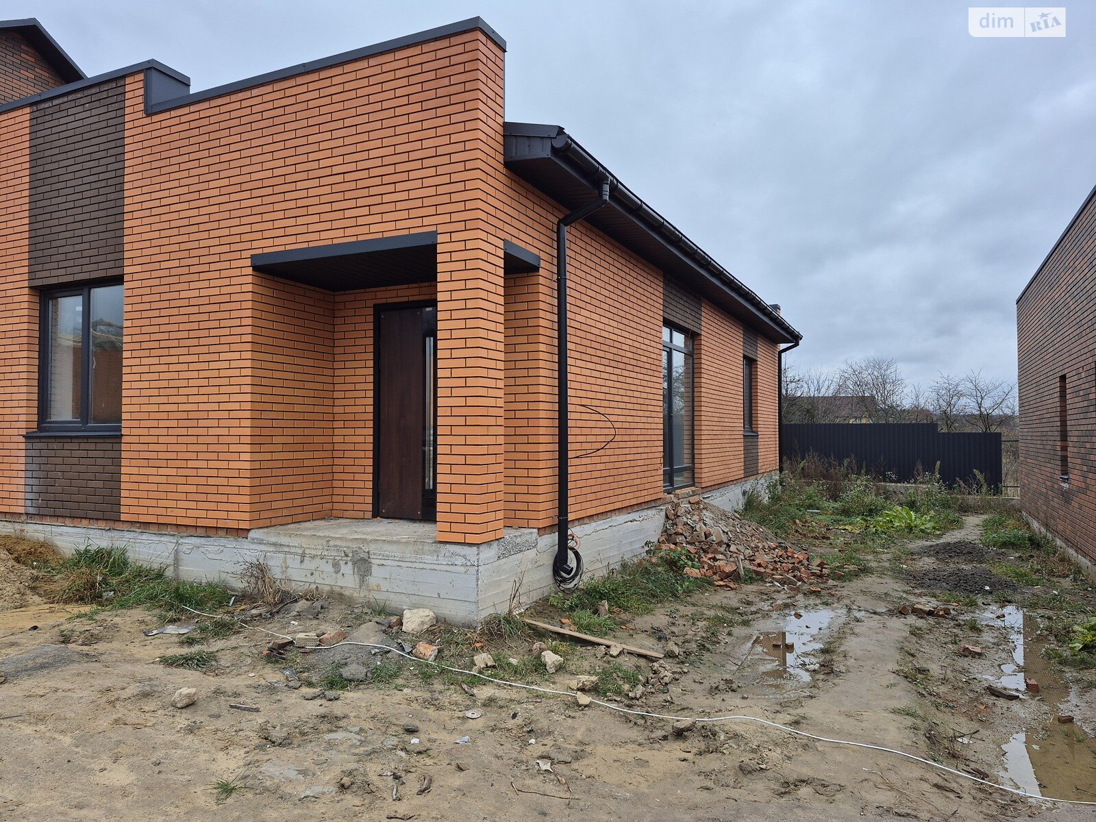 одноэтажный дом с отоплением, 85 кв. м, кирпич. Продажа в Якушинцах фото 1 одноэтажный дом с отоплением, 85 кв. м, кирпич. Продажа в Якушинцах фото 1