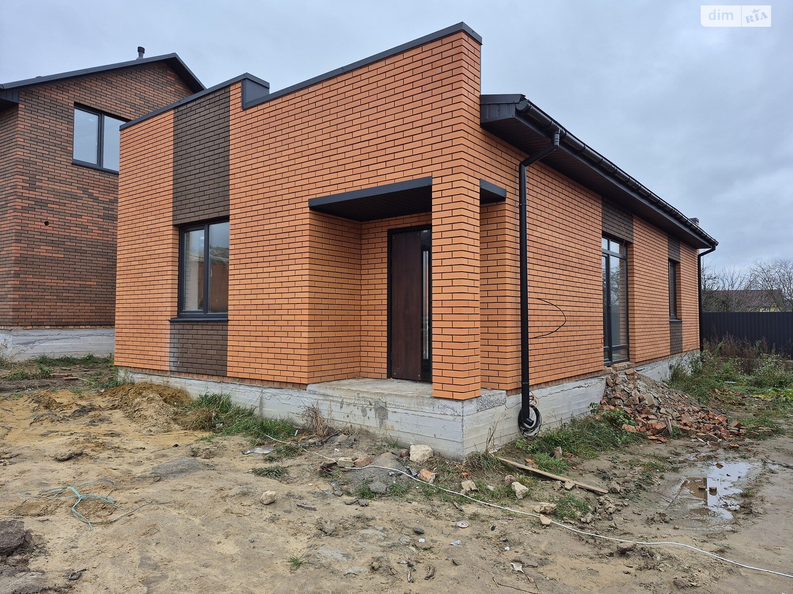 одноэтажный дом с отоплением, 85 кв. м, кирпич. Продажа в Якушинцах фото 1 одноэтажный дом с отоплением, 85 кв. м, кирпич. Продажа в Якушинцах фото 1