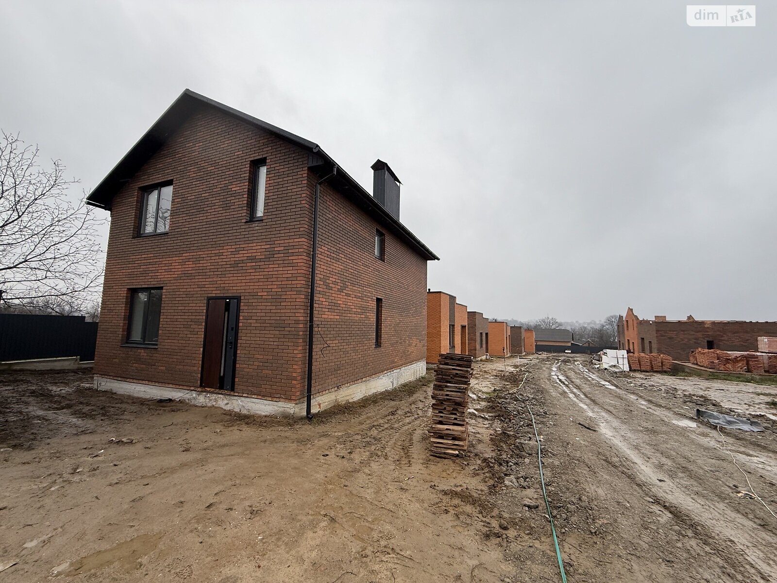 двухэтажный дом, 105 кв. м, кирпич. Продажа в Якушинцах фото 1