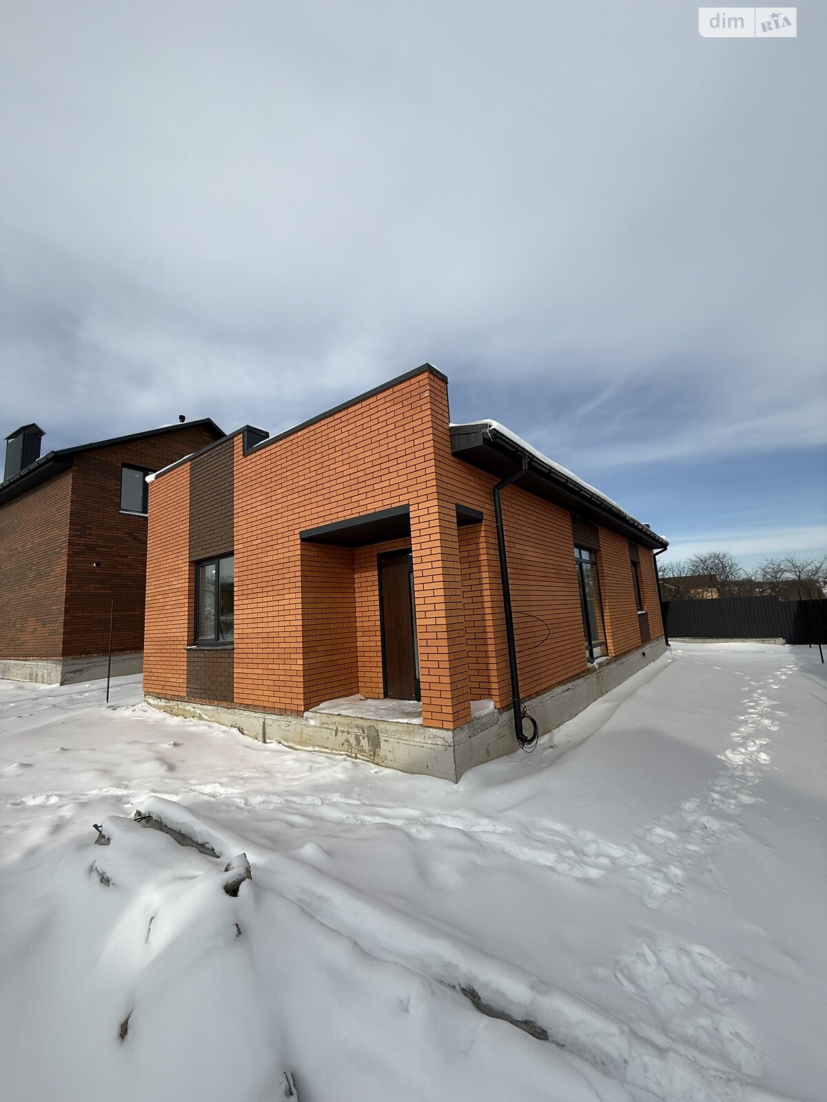 одноэтажный дом с отоплением, 87 кв. м, кирпич. Продажа в Якушинцах фото 1