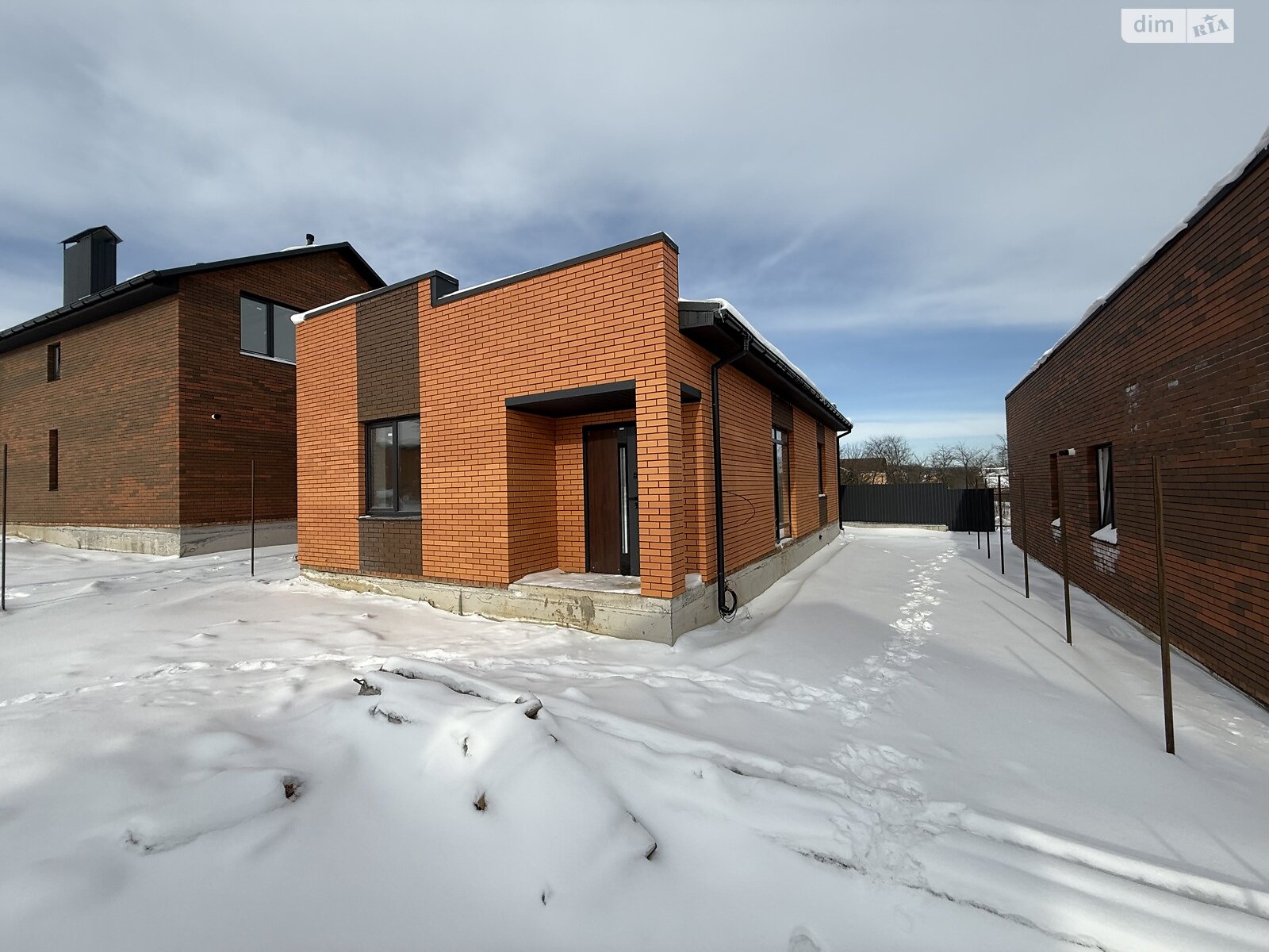 одноэтажный дом с отоплением, 87 кв. м, кирпич. Продажа в Якушинцах фото 1