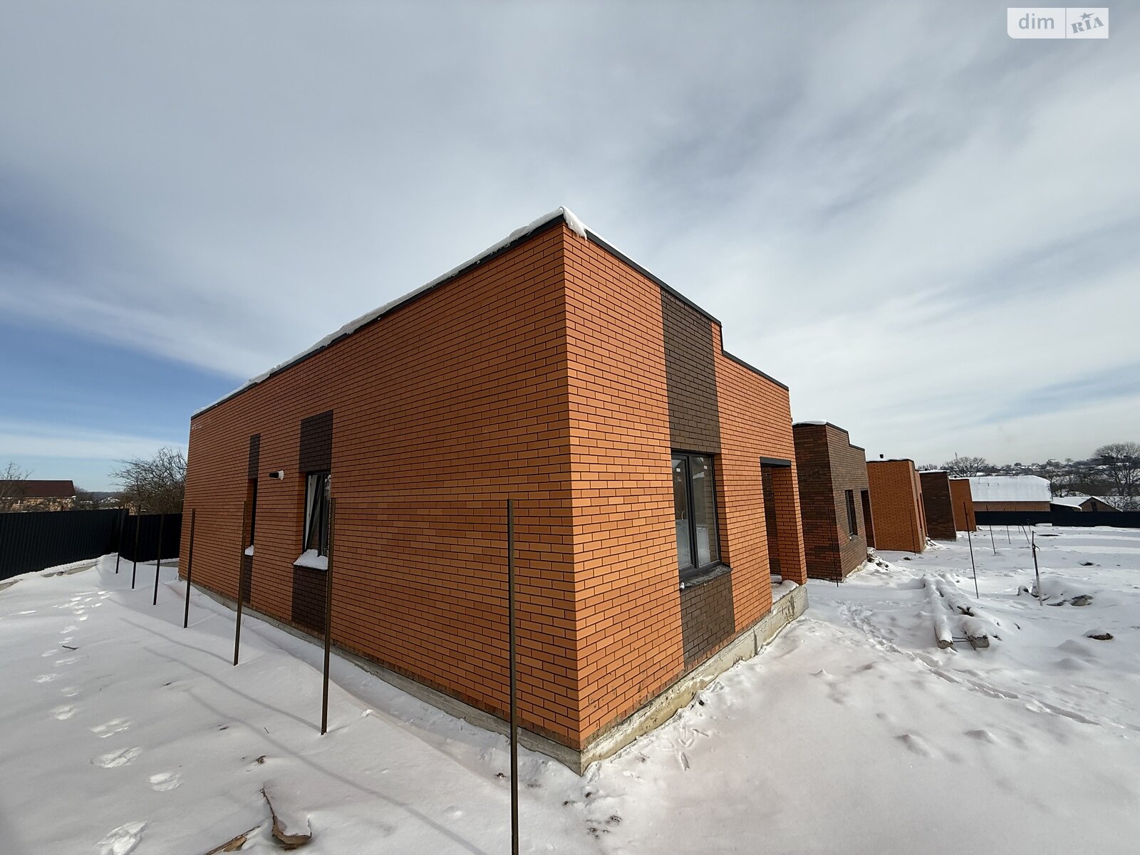 одноэтажный дом с отоплением, 87 кв. м, кирпич. Продажа в Якушинцах фото 1