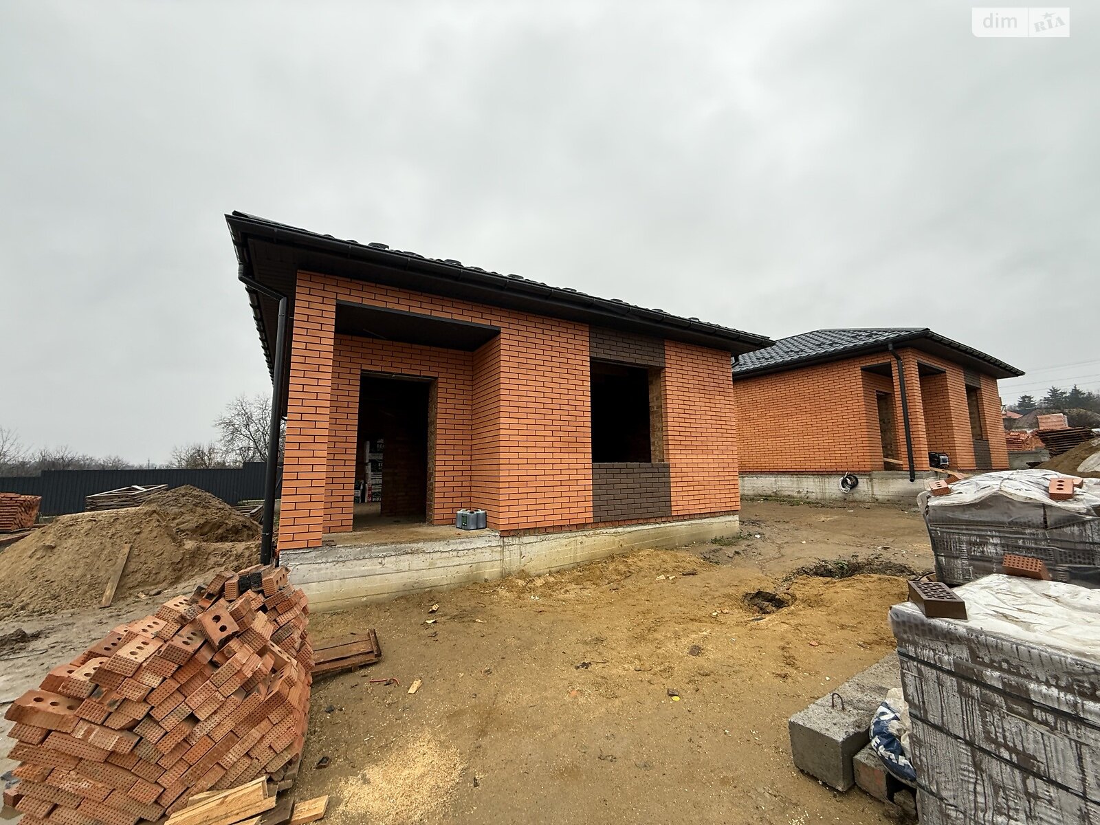 одноэтажный дом, 90 кв. м, кирпич. Продажа в Якушинцах фото 1