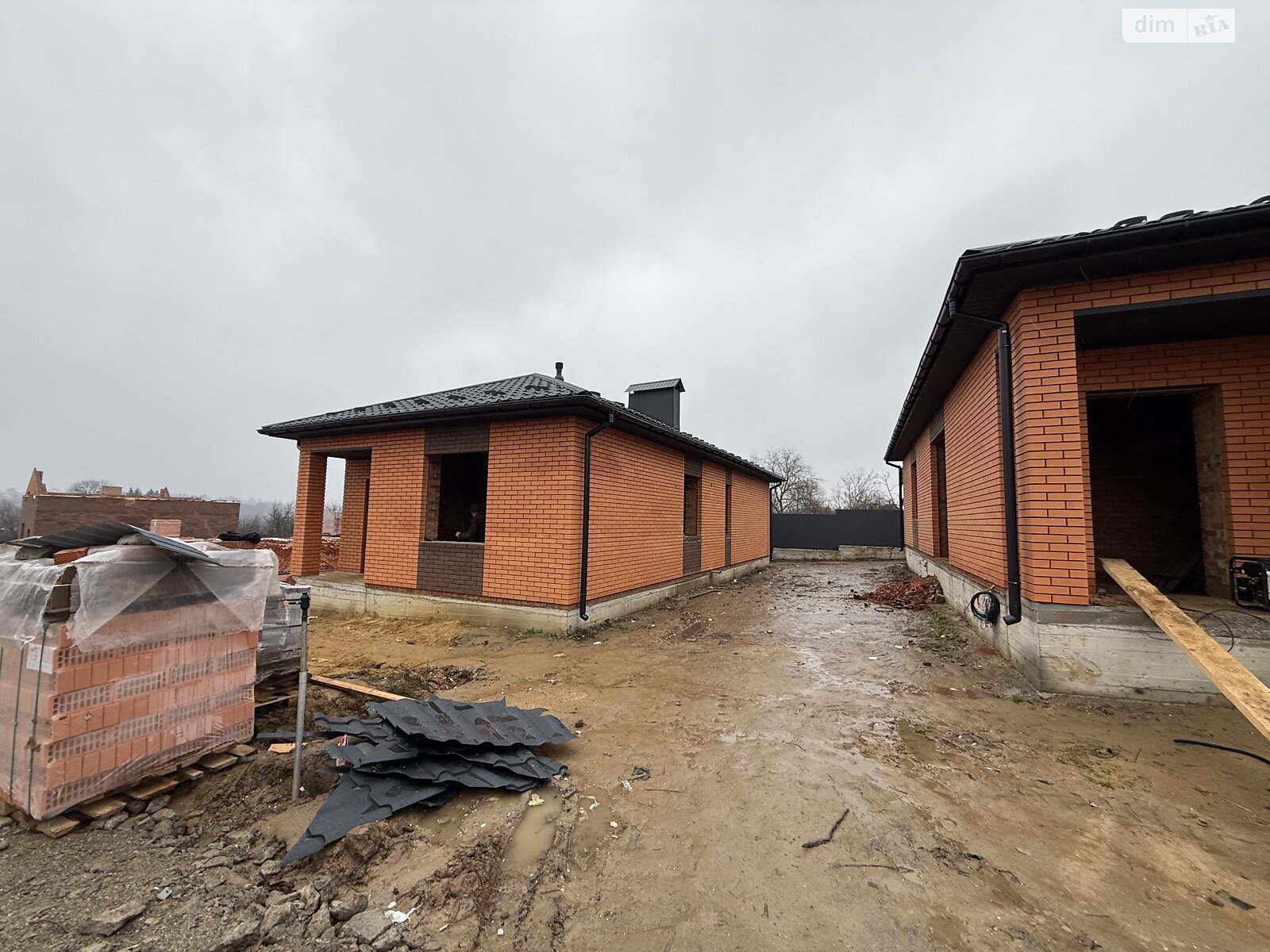 одноэтажный дом, 90 кв. м, кирпич. Продажа в Якушинцах фото 1