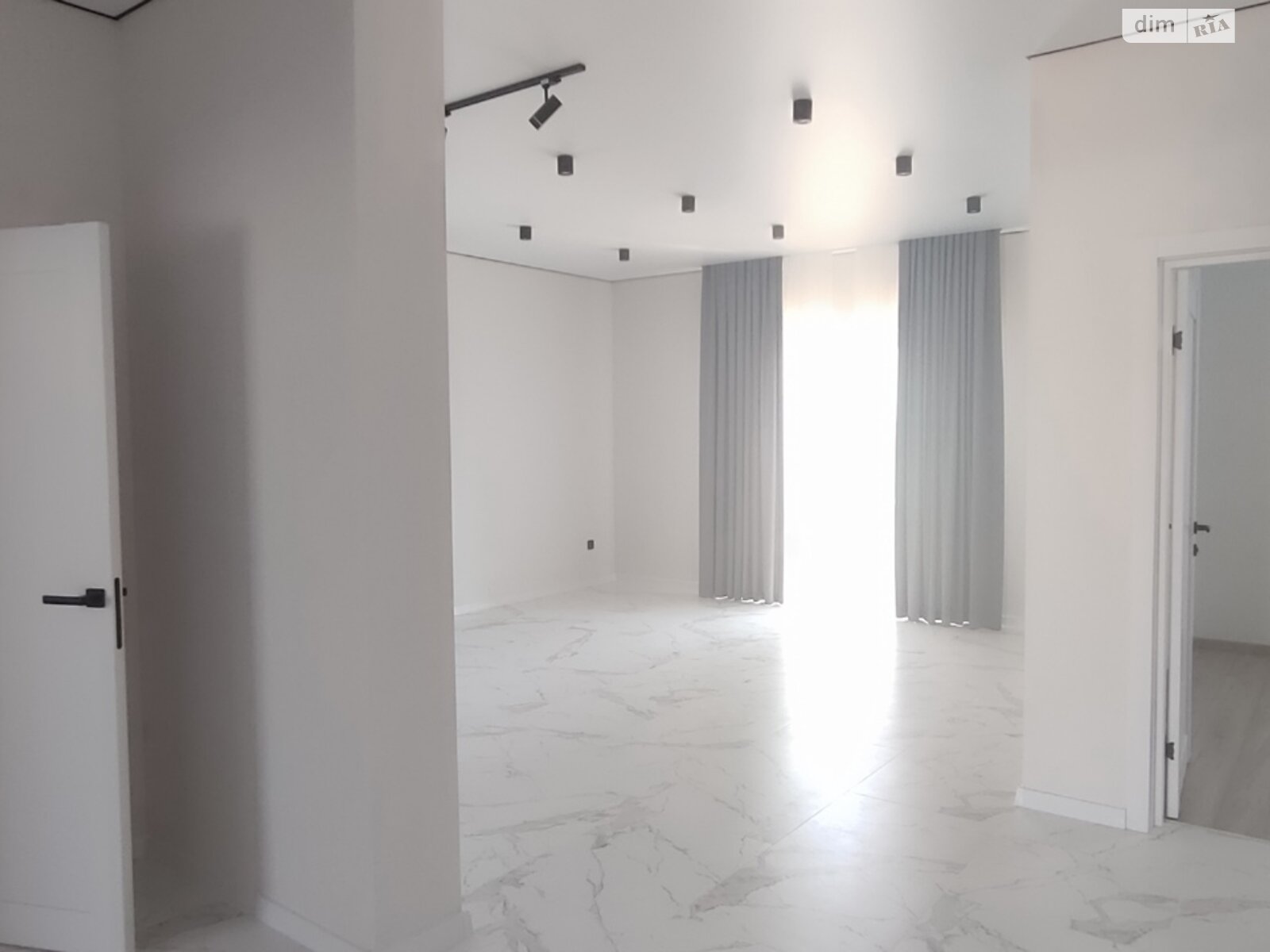 одноэтажный дом с ремонтом, 95 кв. м, кирпич. Продажа в Якушинцах фото 1 одноэтажный дом с ремонтом, 95 кв. м, кирпич. Продажа в Якушинцах фото 1
