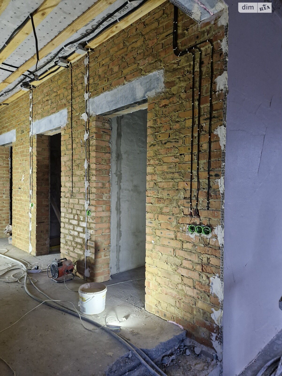 одноэтажный дом, 108 кв. м, кирпич. Продажа в Зарванцах фото 1