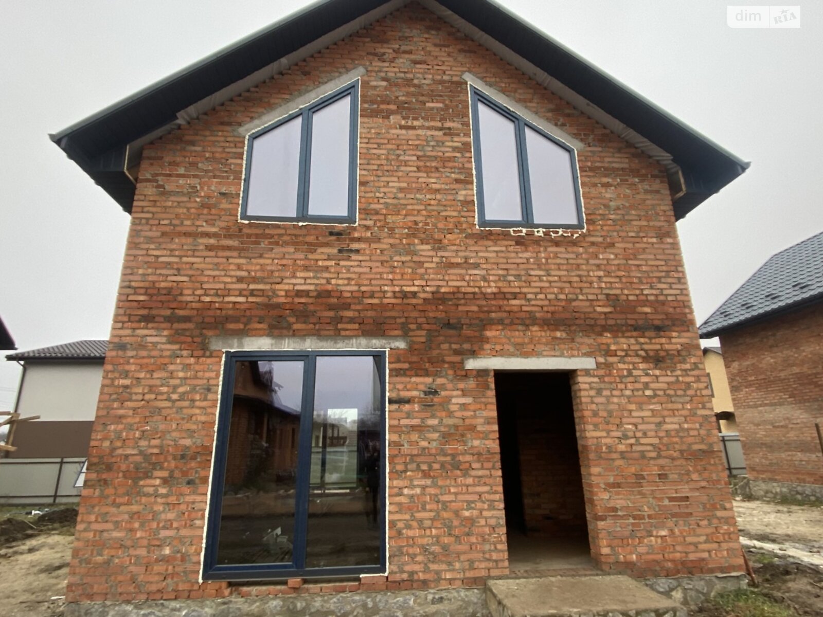 двухэтажный дом, 97 кв. м, кирпич. Продажа в Прибужскому фото 1