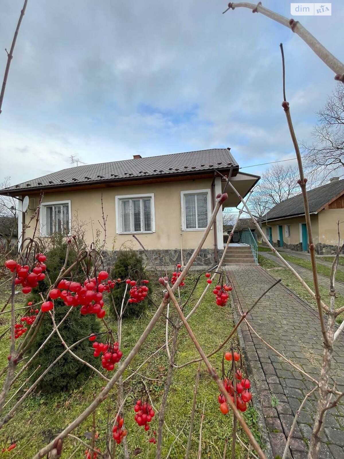 двоповерховий будинок з верандою, 228.7 кв. м, шлакобетон. Продаж у Ямниці фото 1 двоповерховий будинок з верандою, 228.7 кв. м, шлакобетон. Продаж у Ямниці фото 1