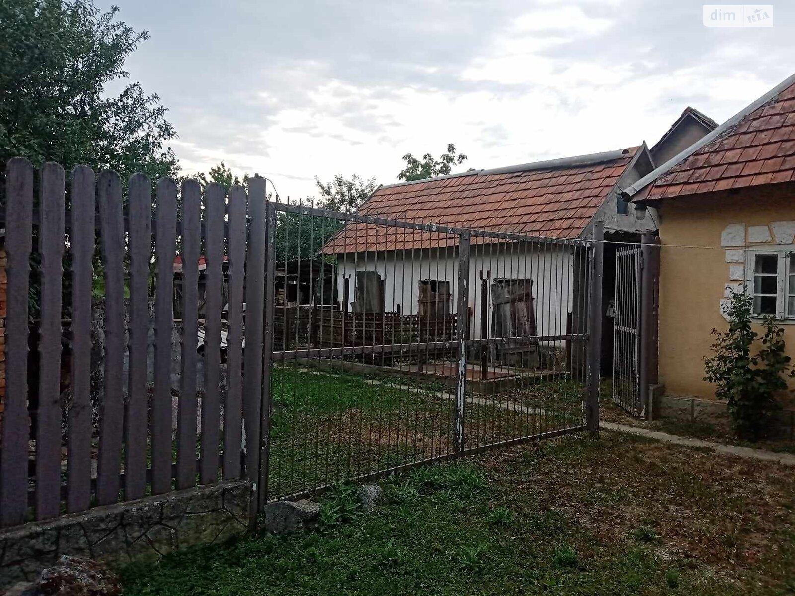одноэтажный дом, 139.2 кв. м, глинобитный. Продажа в Яноше фото 1 одноэтажный дом, 139.2 кв. м, глинобитный. Продажа в Яноше фото 1